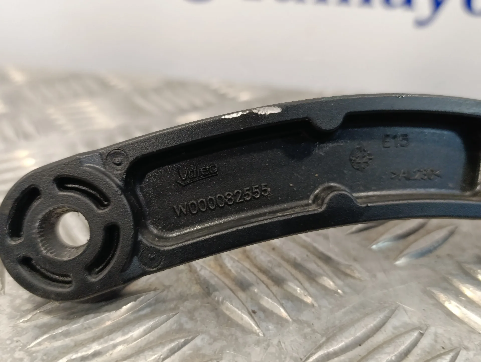 Brazo Limpia Delantero Derecho para Volkswagen Polo
