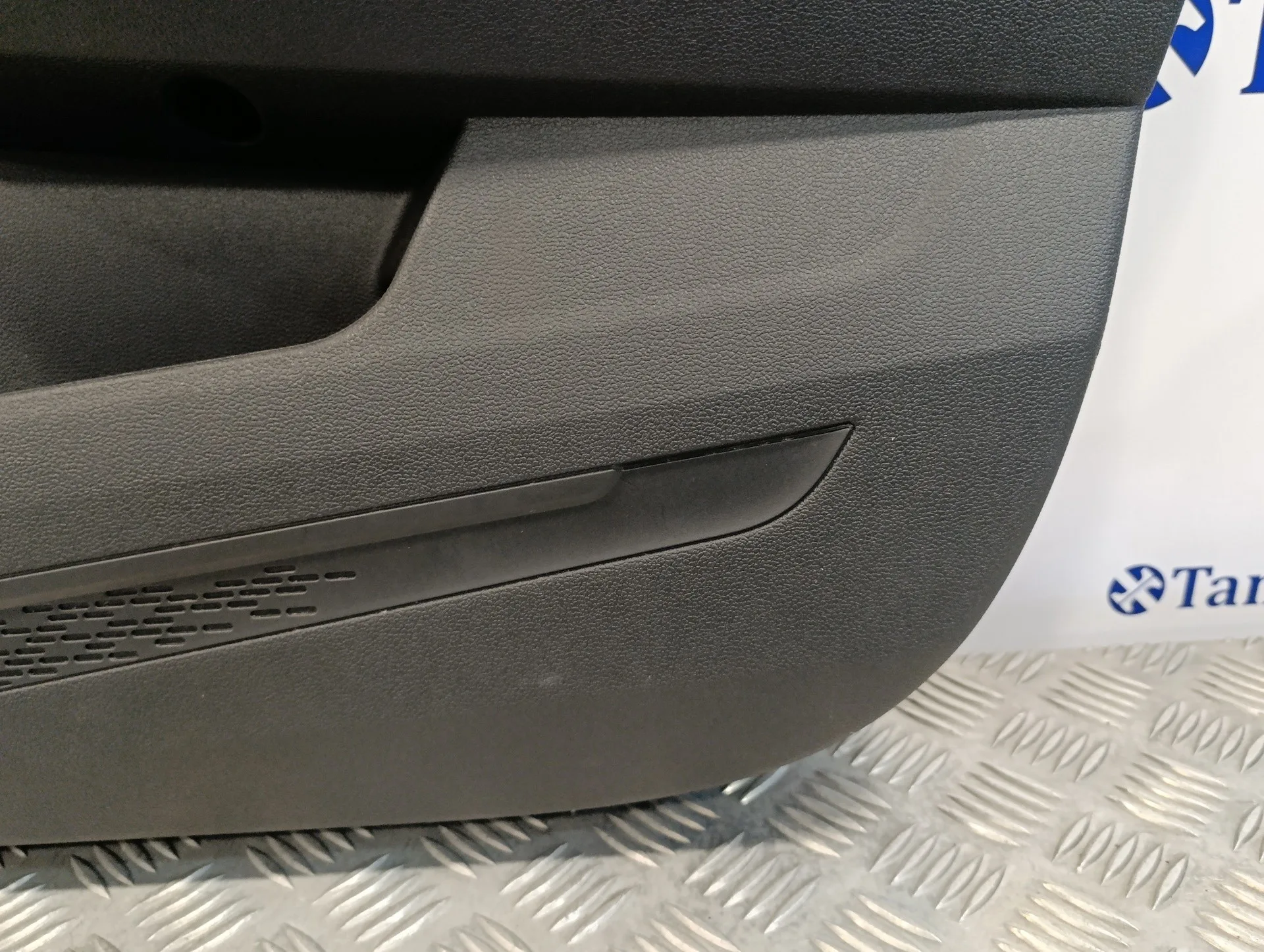 Guarnecido Puerta Delantera Derecha para Volkswagen Polo