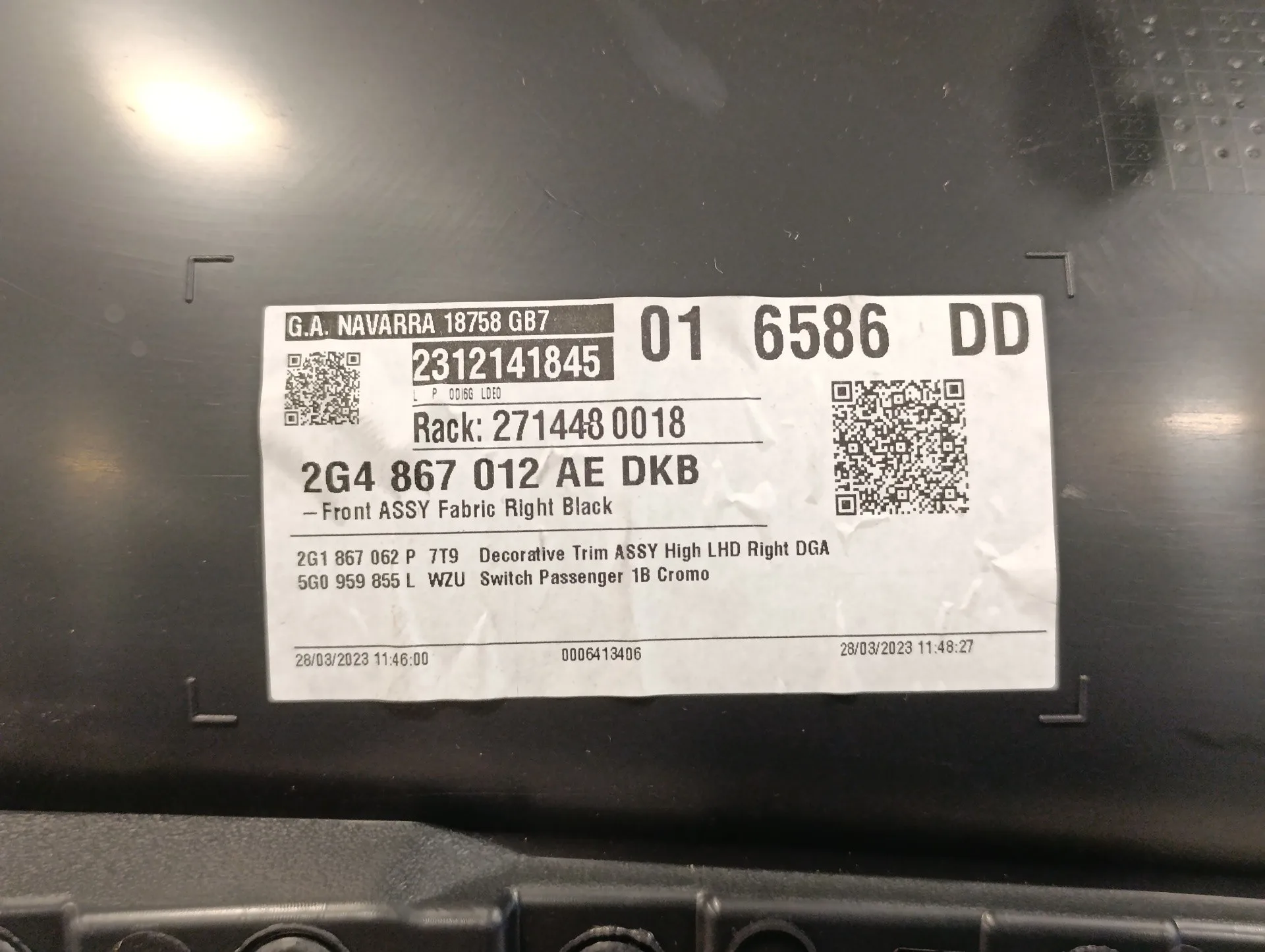 Guarnecido Puerta Delantera Derecha para Volkswagen Polo