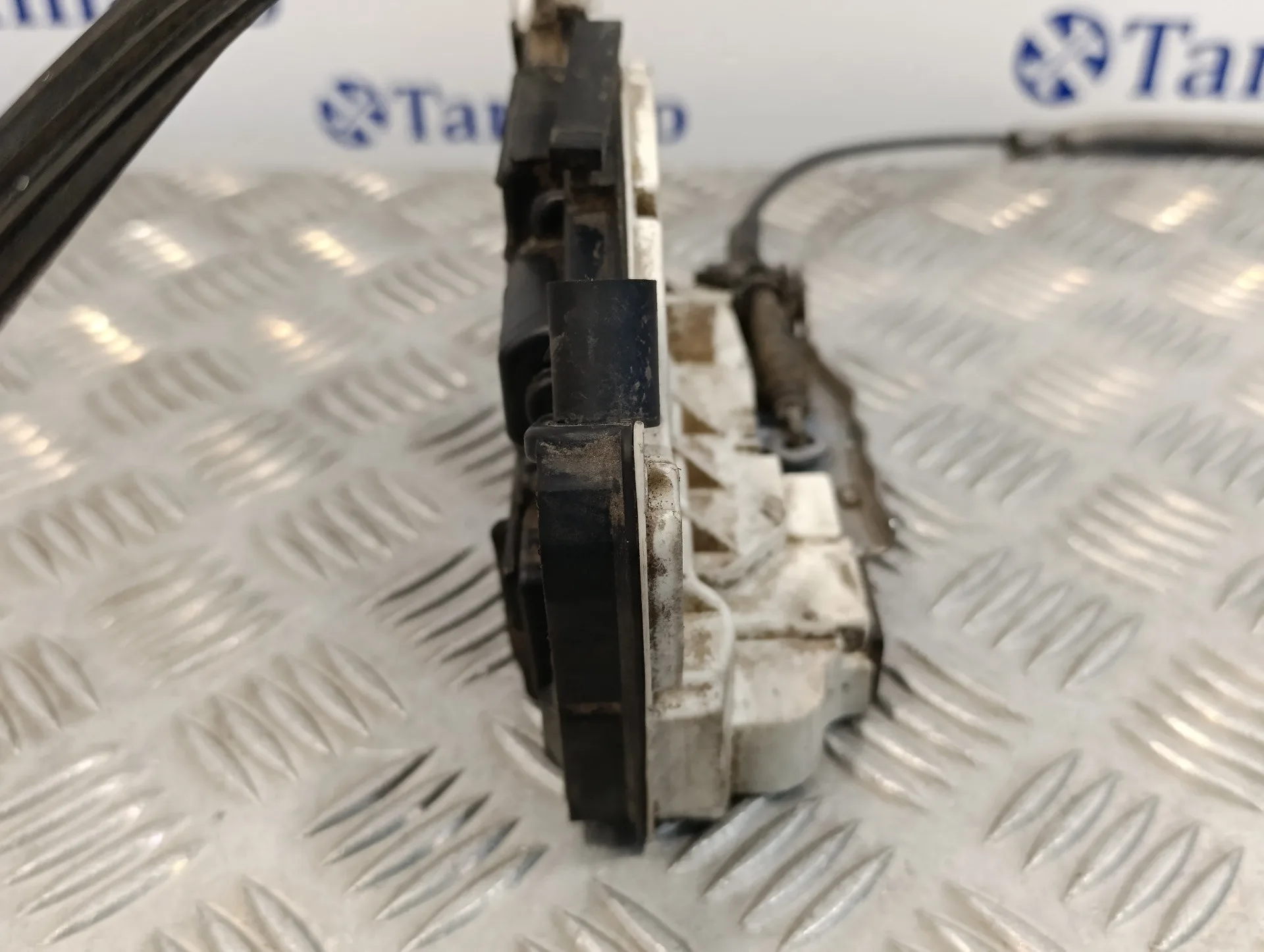 Cerradura Puerta Delantera Derecha para Seat Ibiza Sc (6J1)