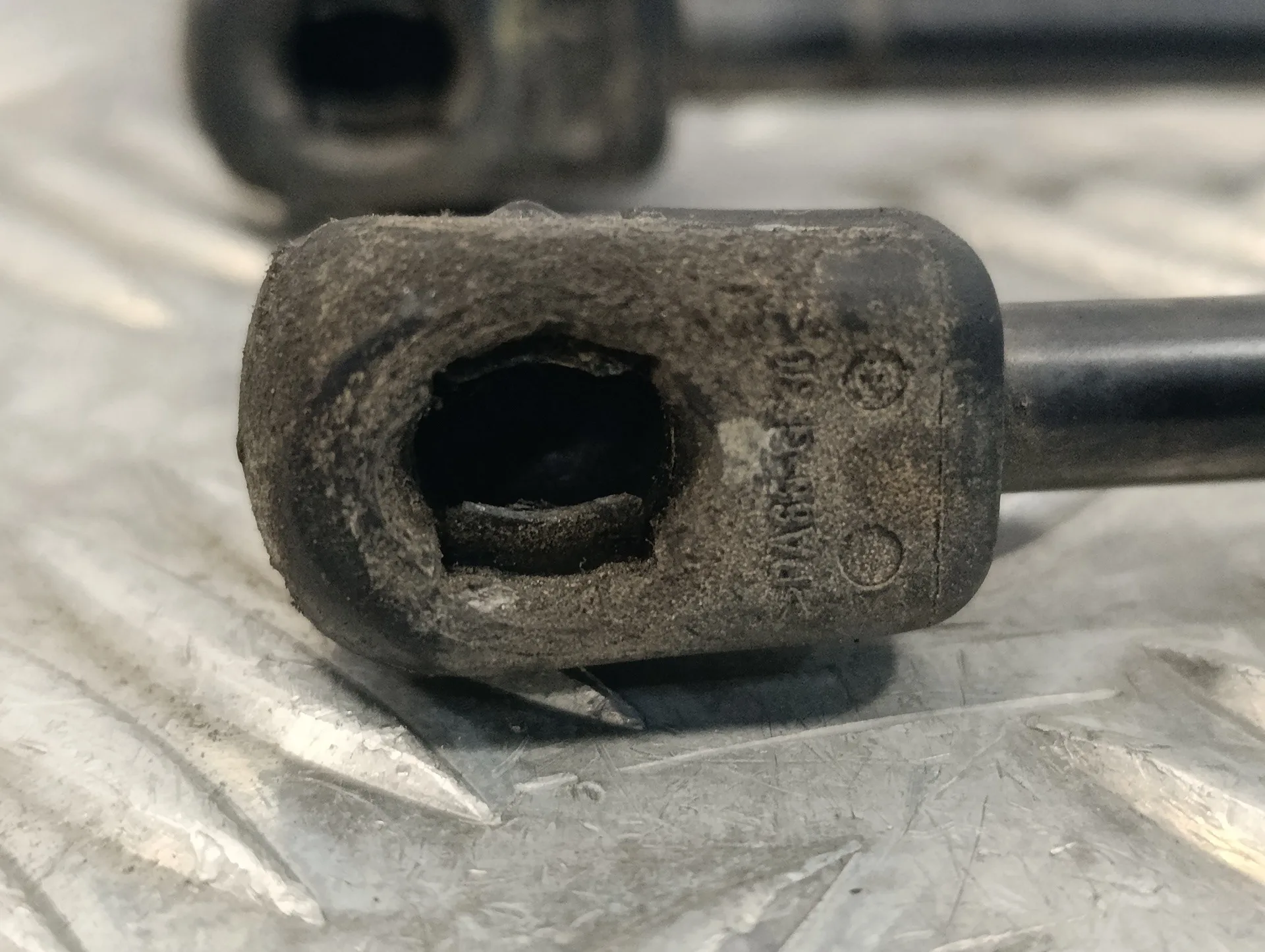 Amortiguadores Maletero / Porton para Chevrolet Kalos