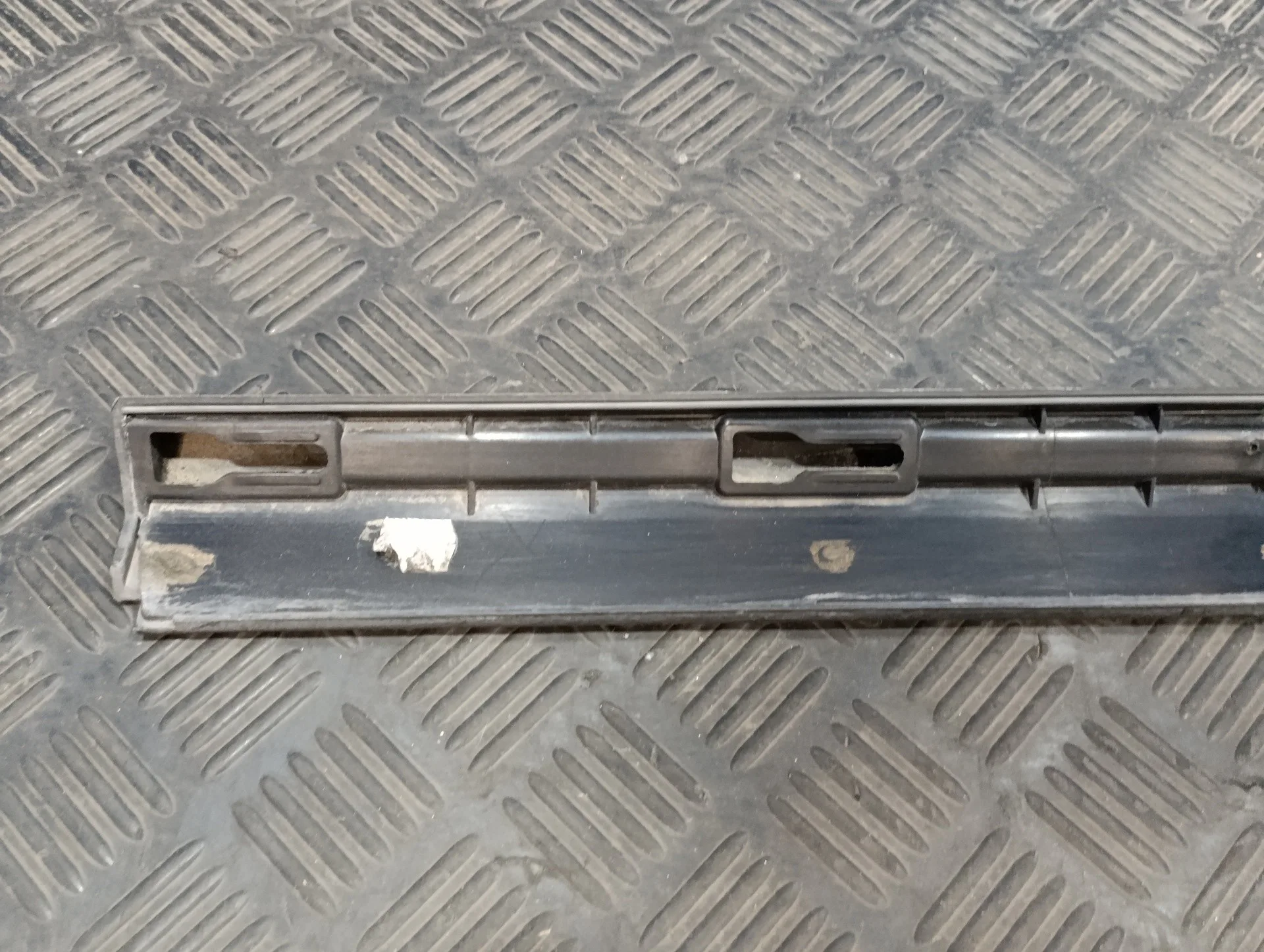 Faldon Lateral para Volkswagen Polo