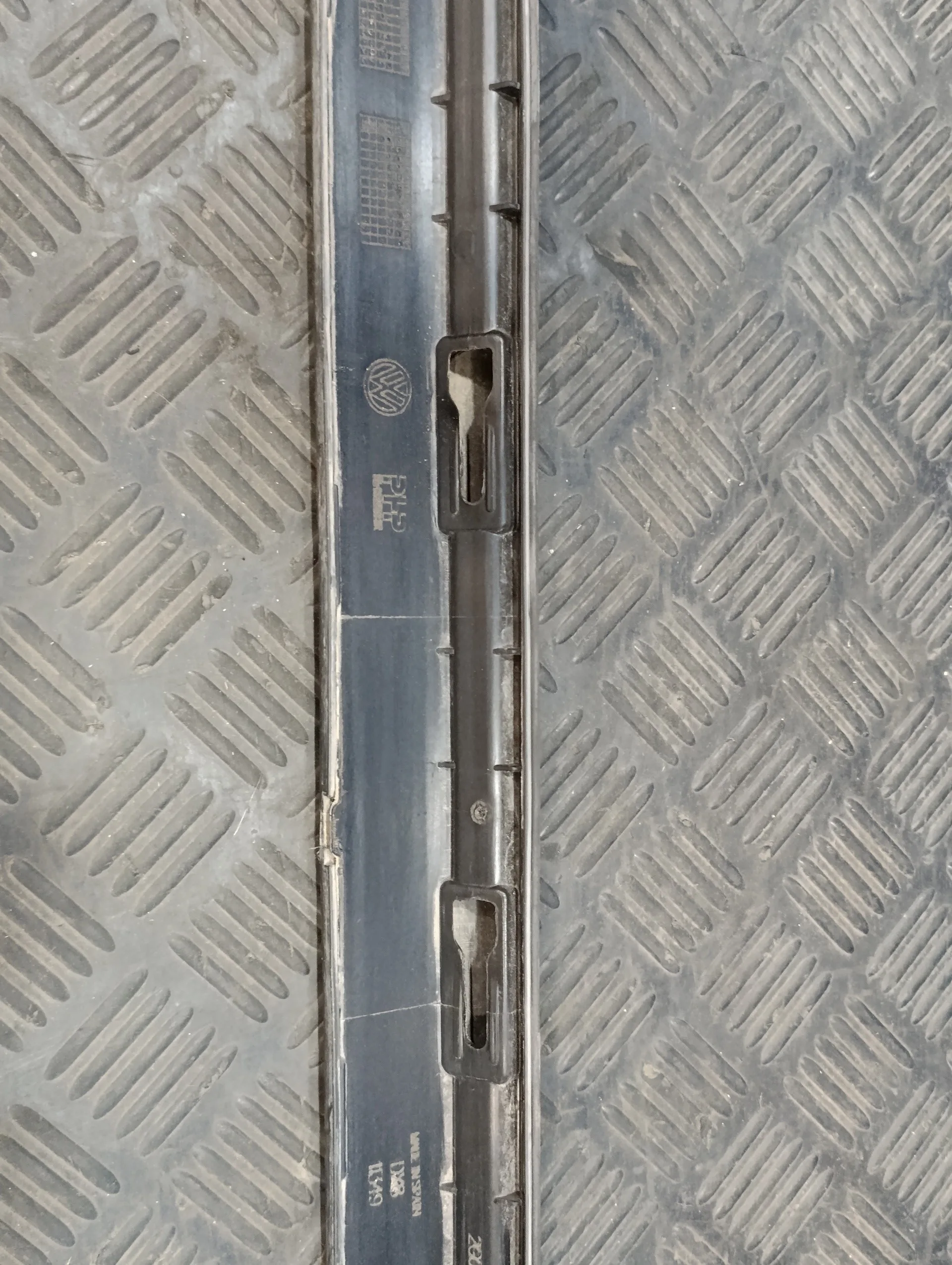 Faldon Lateral para Volkswagen Polo