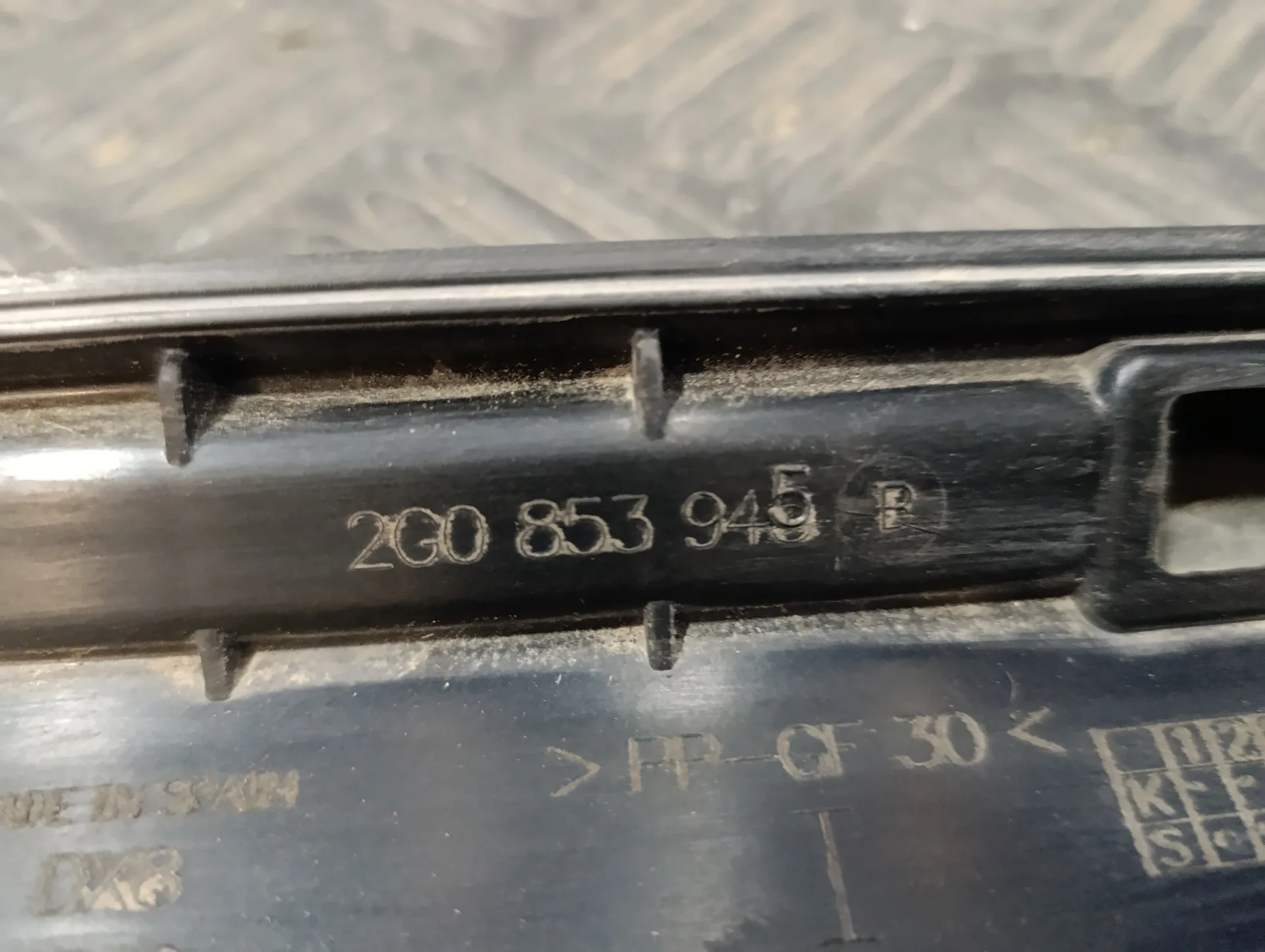 Faldon Lateral para Volkswagen Polo