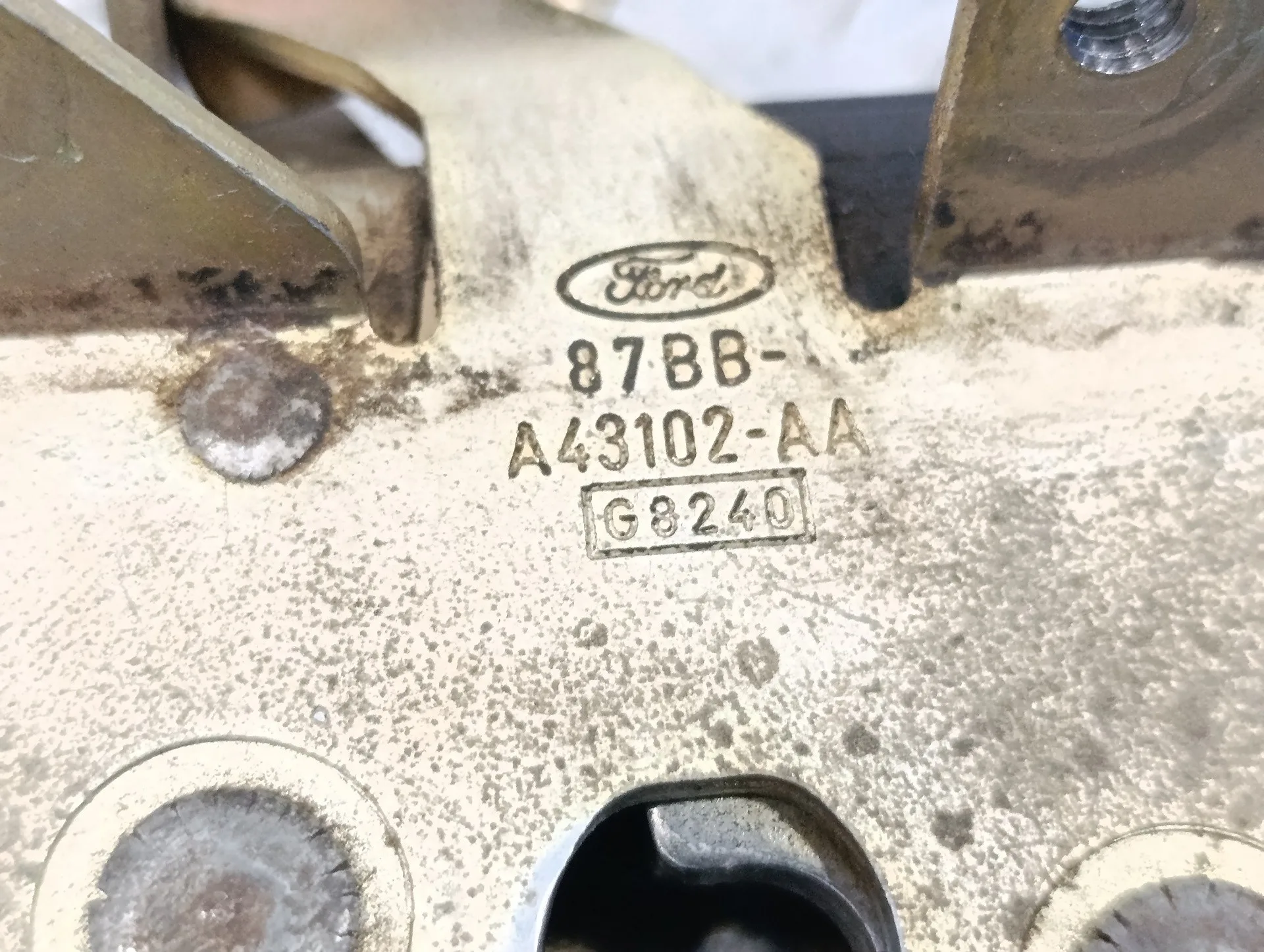Cerradura Maletero / Porton para Ford Sierra Berlina