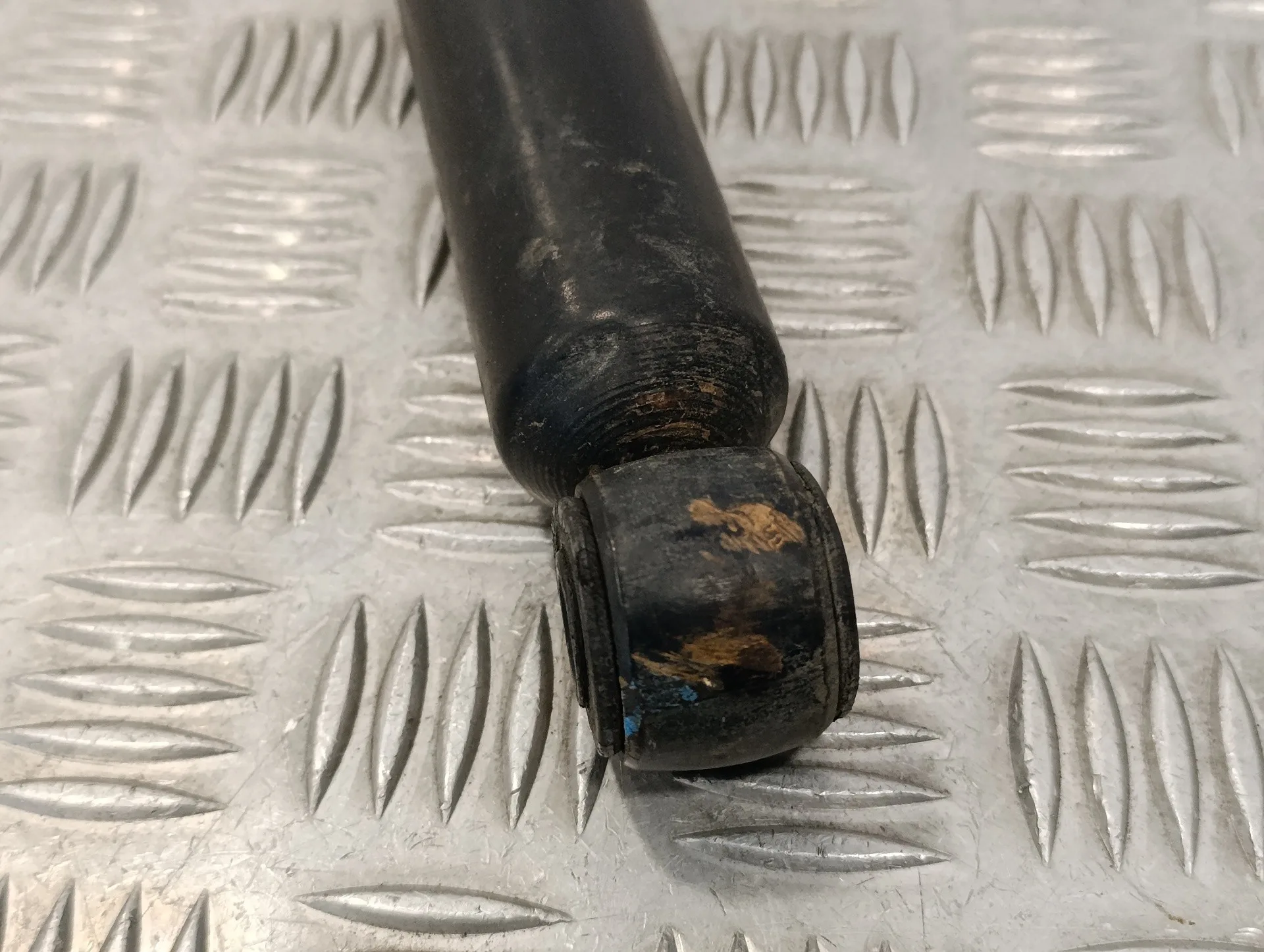 Amortiguador Trasero Derecho para Suzuki Jimny Sn (Fj)