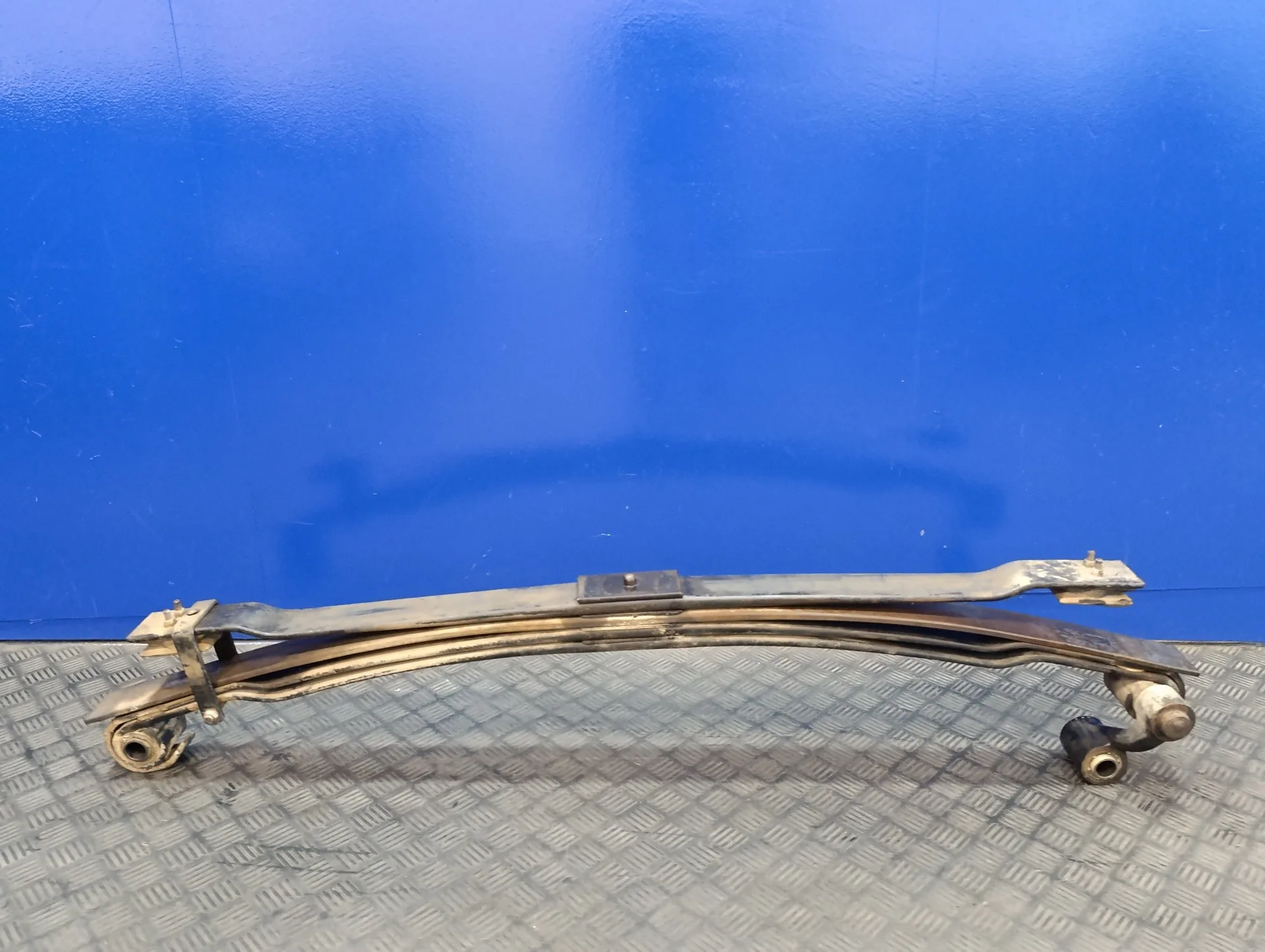 Ballesta Trasera para Nissan Cabstar