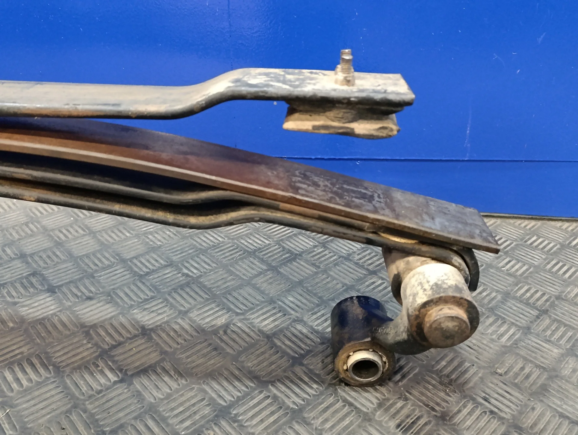 Ballesta Trasera para Nissan Cabstar