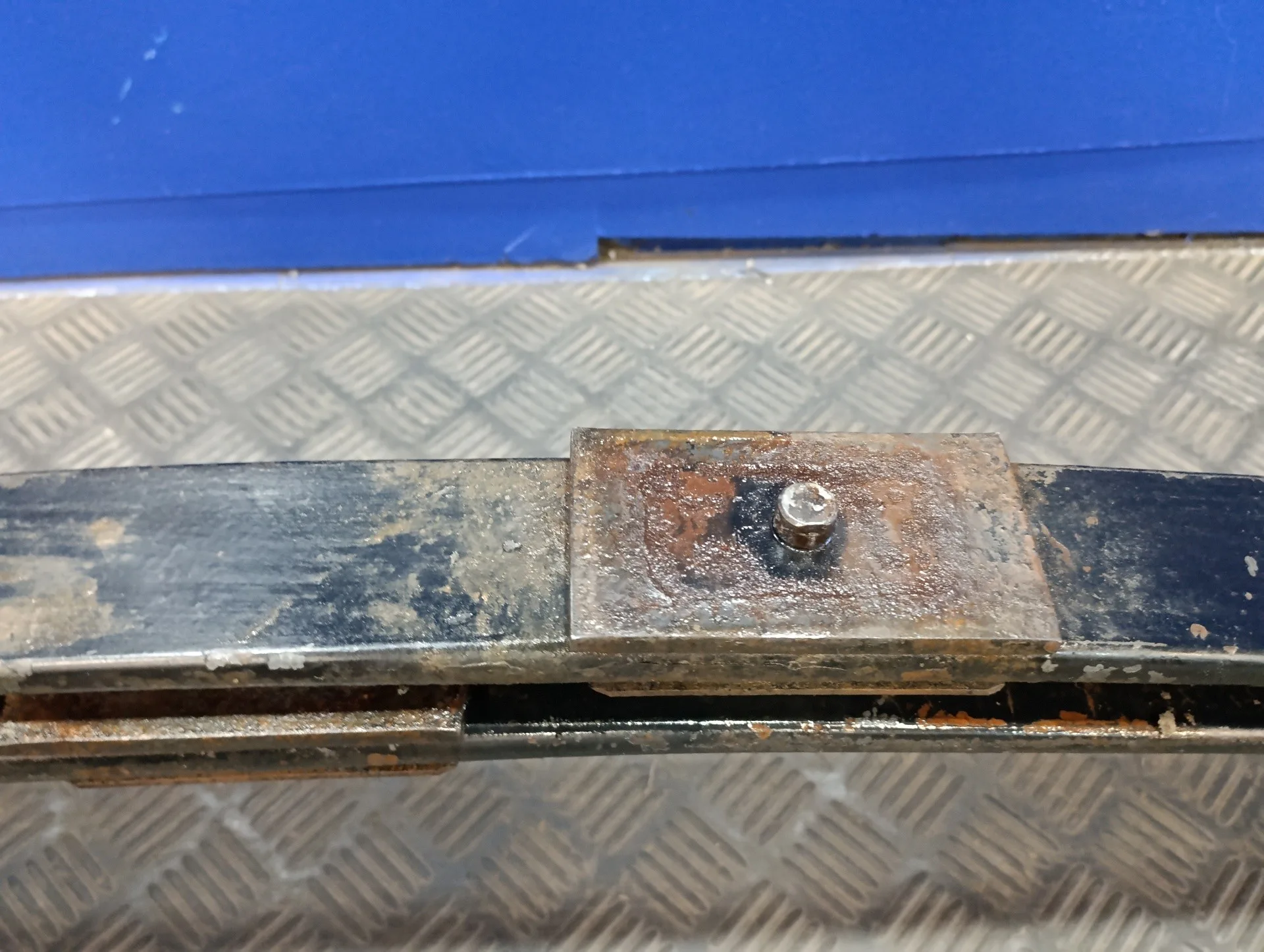 Ballesta Trasera para Nissan Cabstar