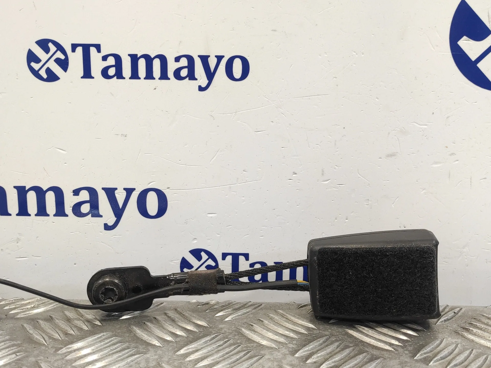Enganche Cinturon Delantero Derecho para Opel Astra J Sports Tourer