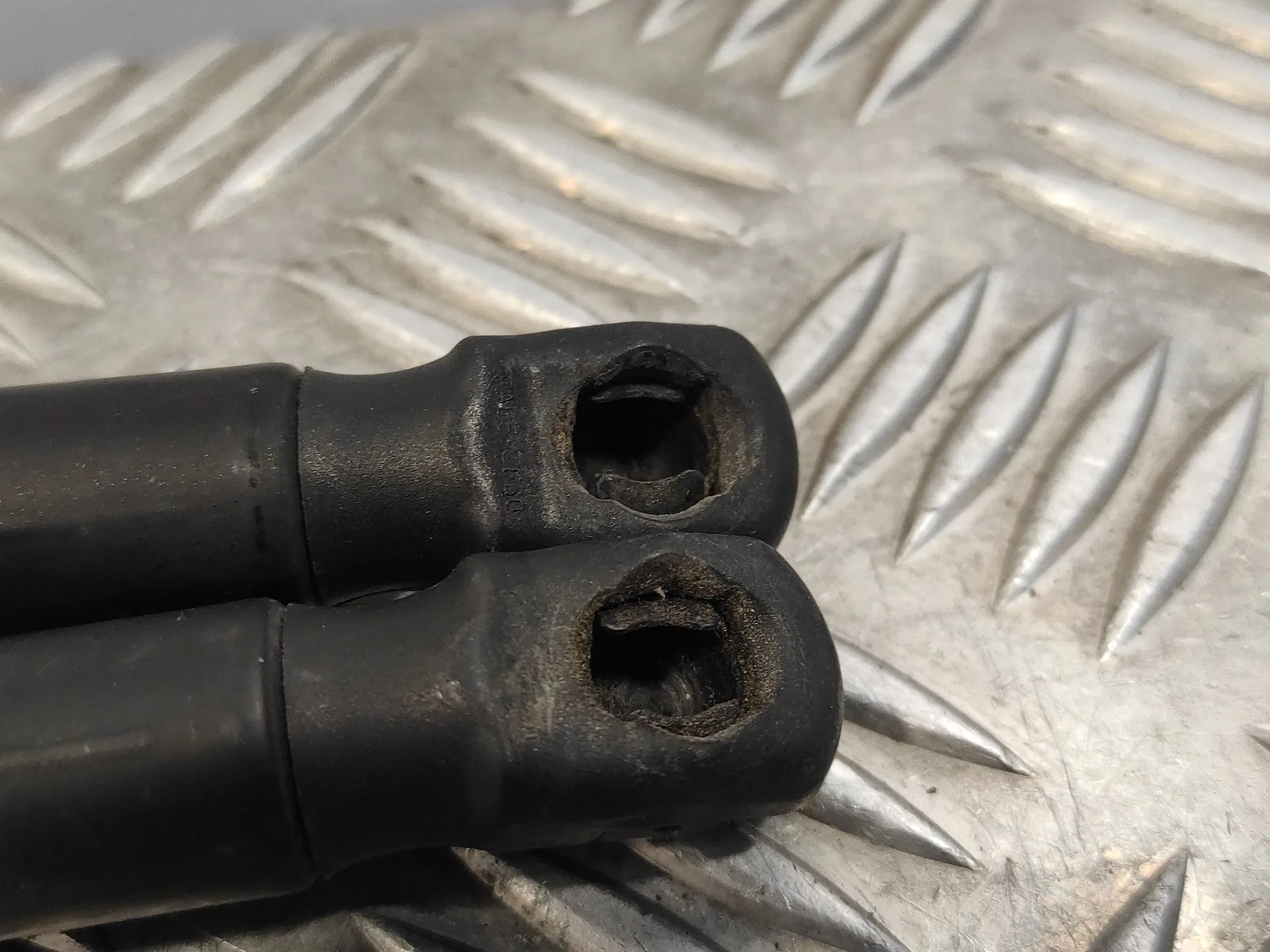 Amortiguadores Maletero / Porton para Seat Leon (1P1)