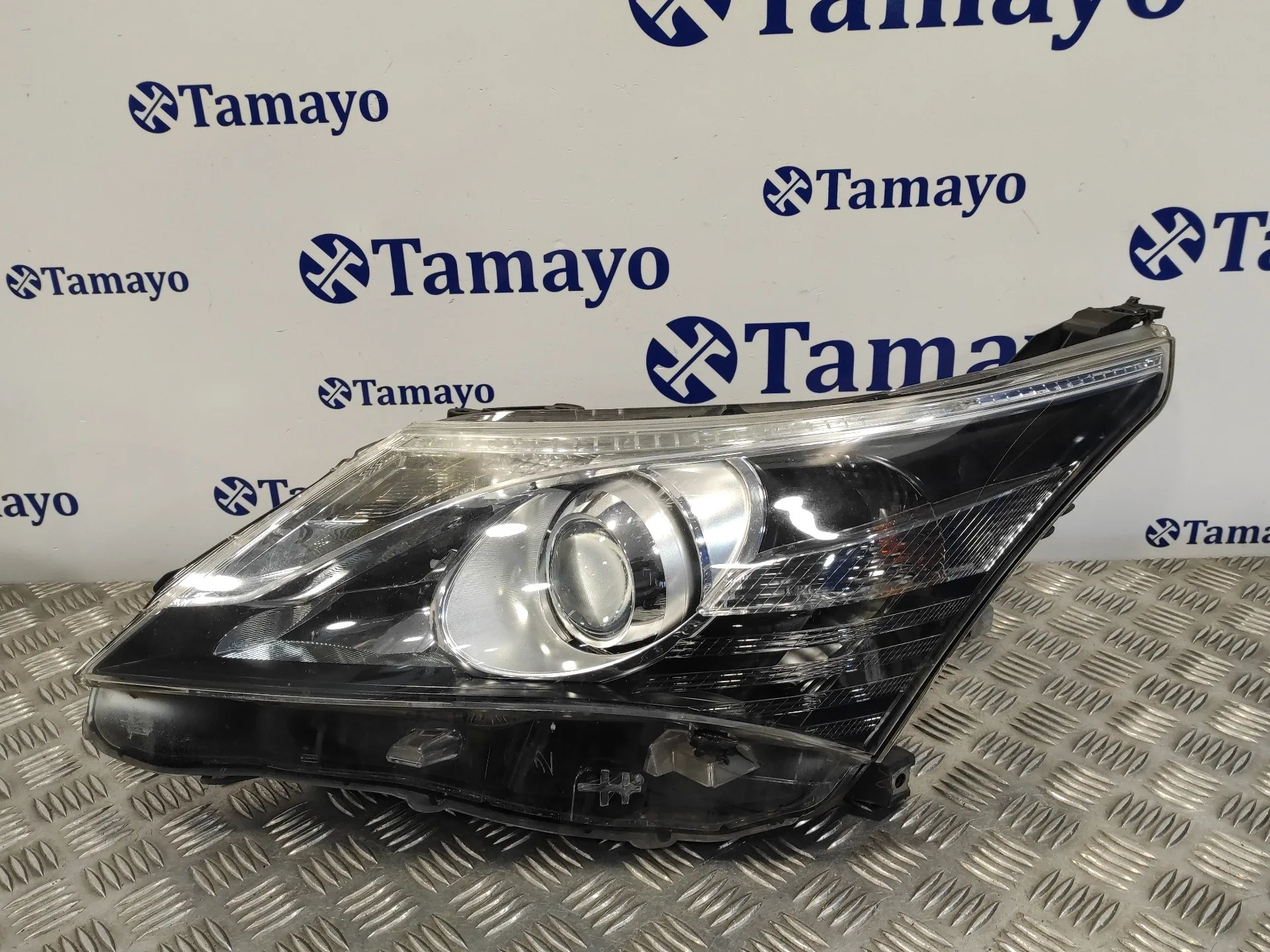 Faro Izquierdo para Toyota Avensis (T27)