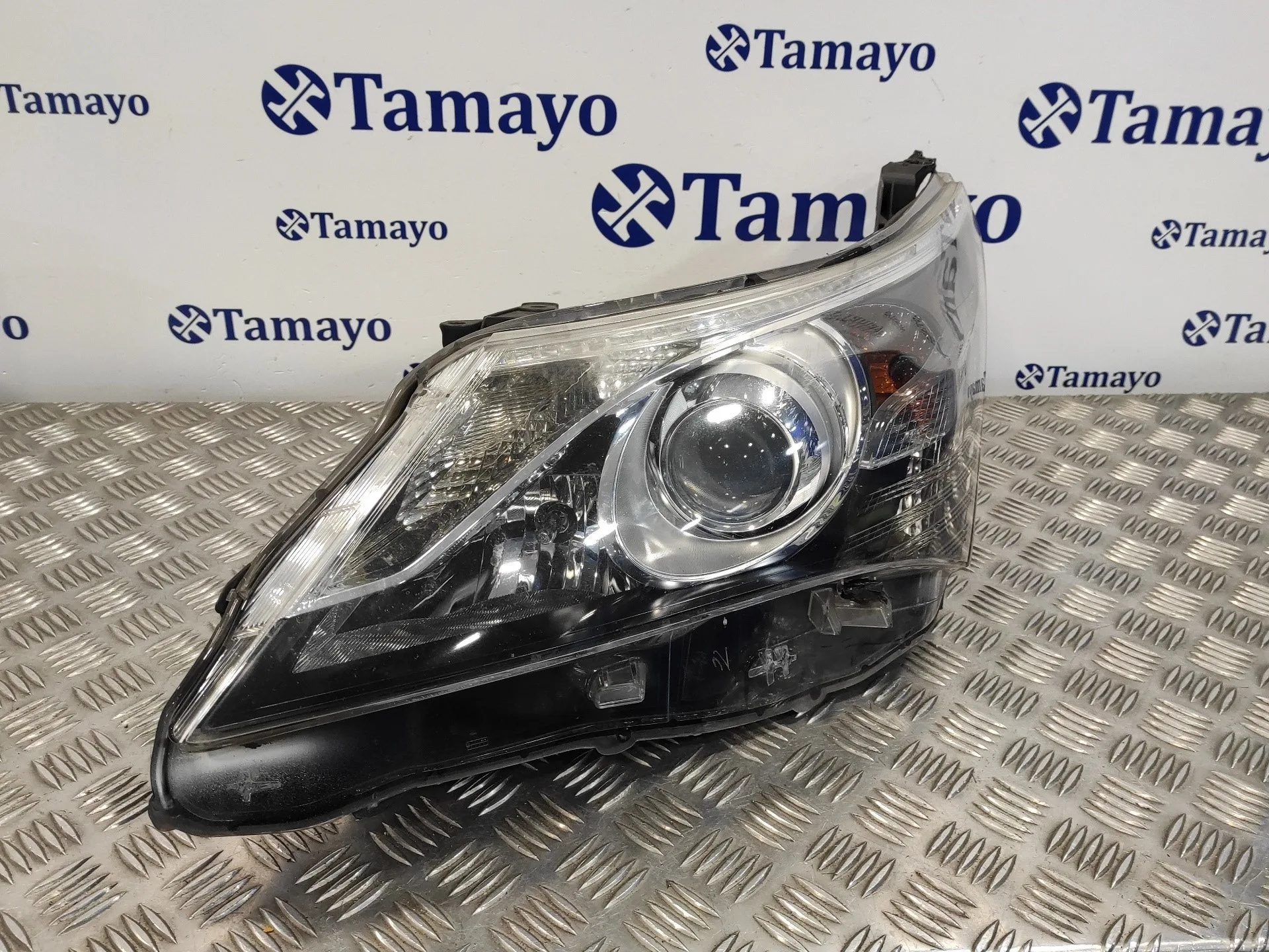 Faro Izquierdo para Toyota Avensis (T27)