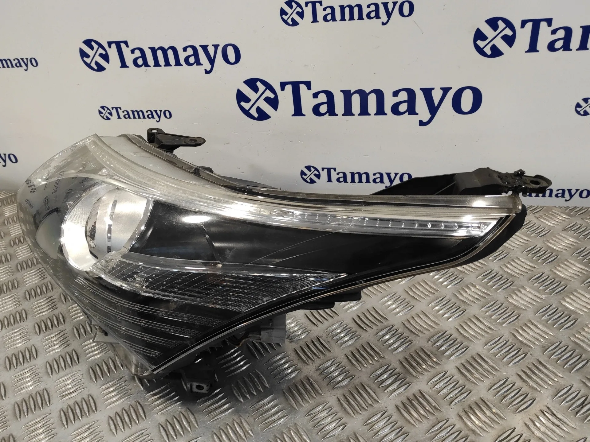 Faro Izquierdo para Toyota Avensis (T27)
