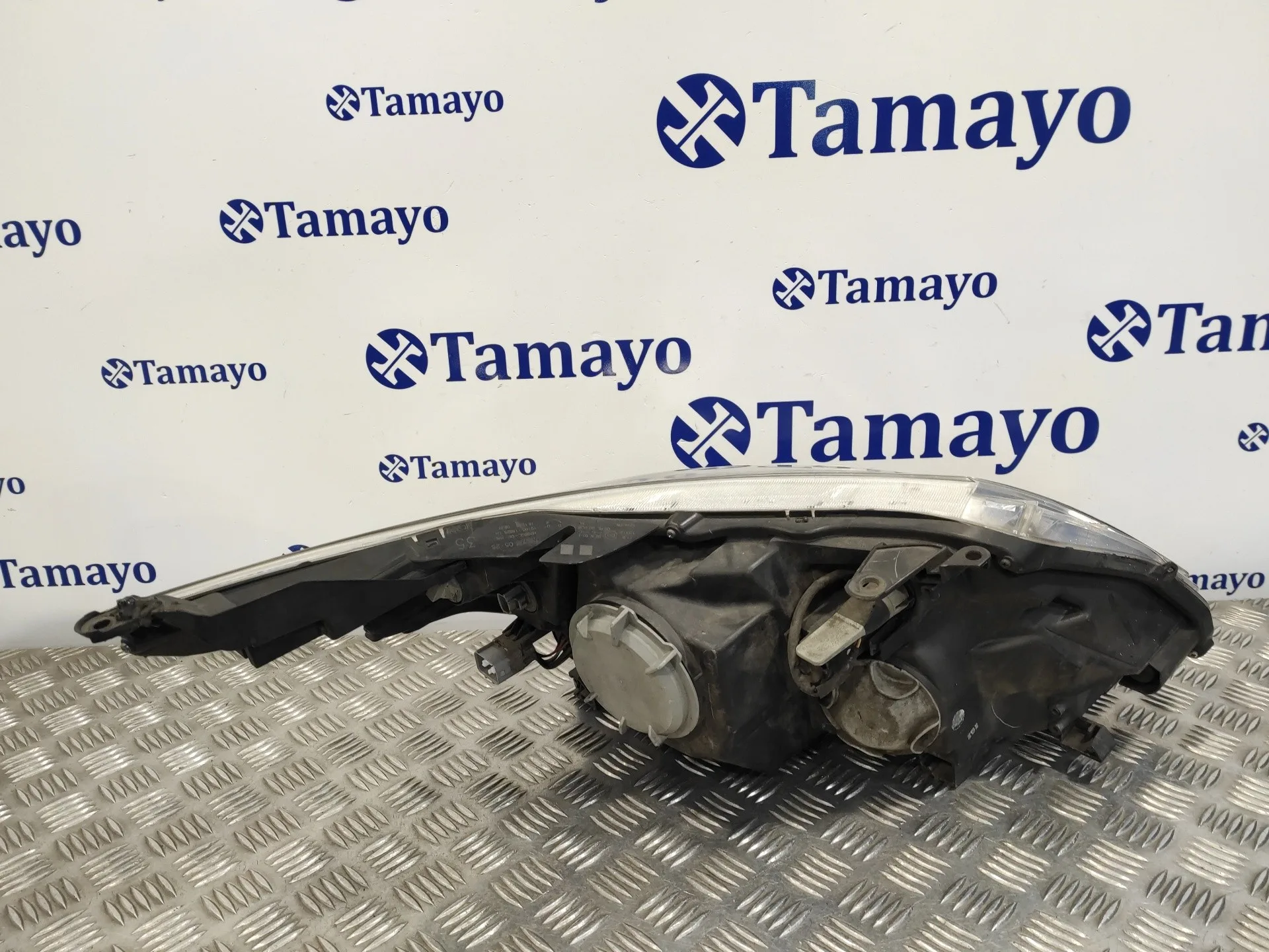Faro Izquierdo para Toyota Avensis (T27)