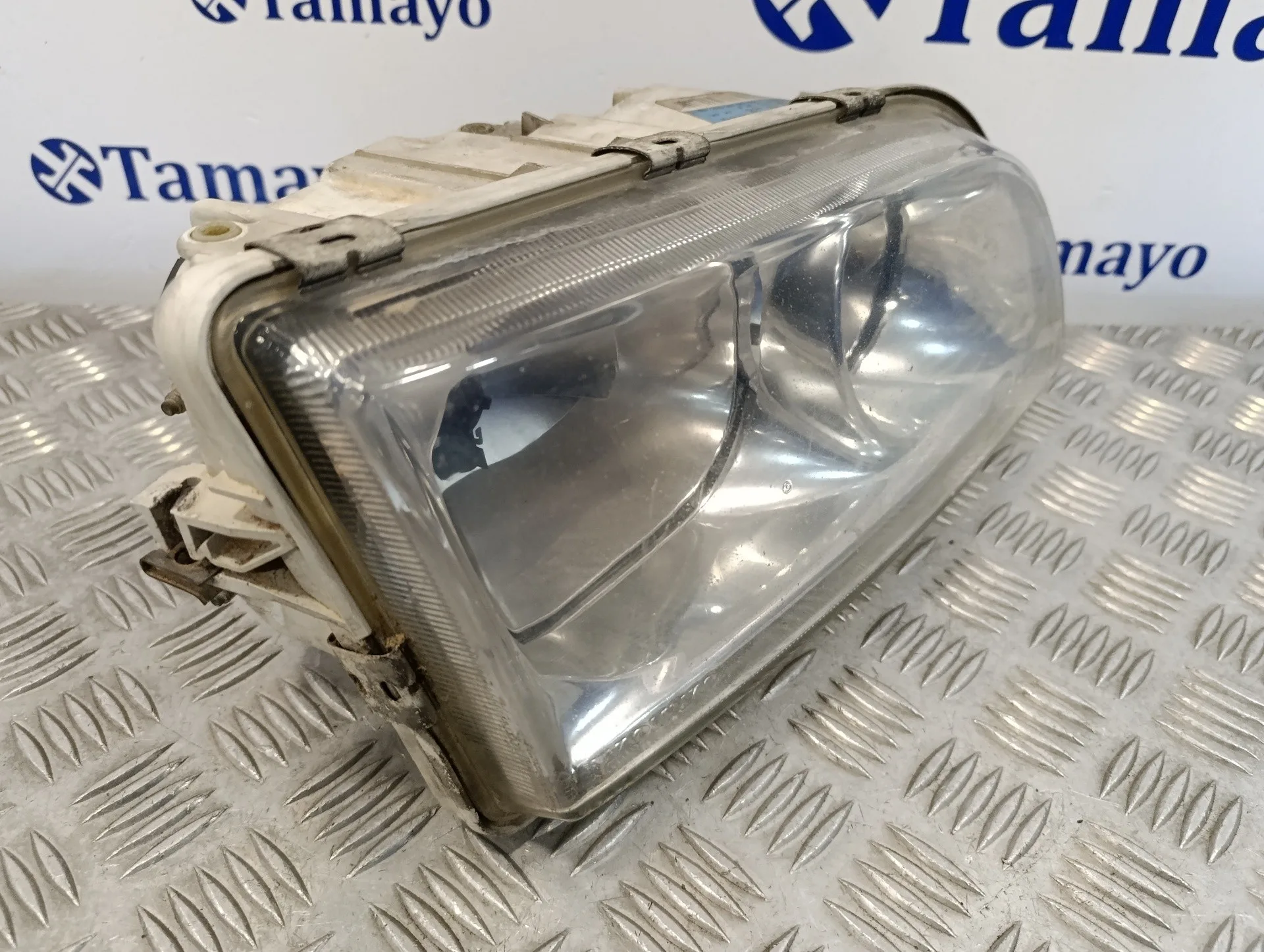 Faro Derecho para Volvo V40 Familiar