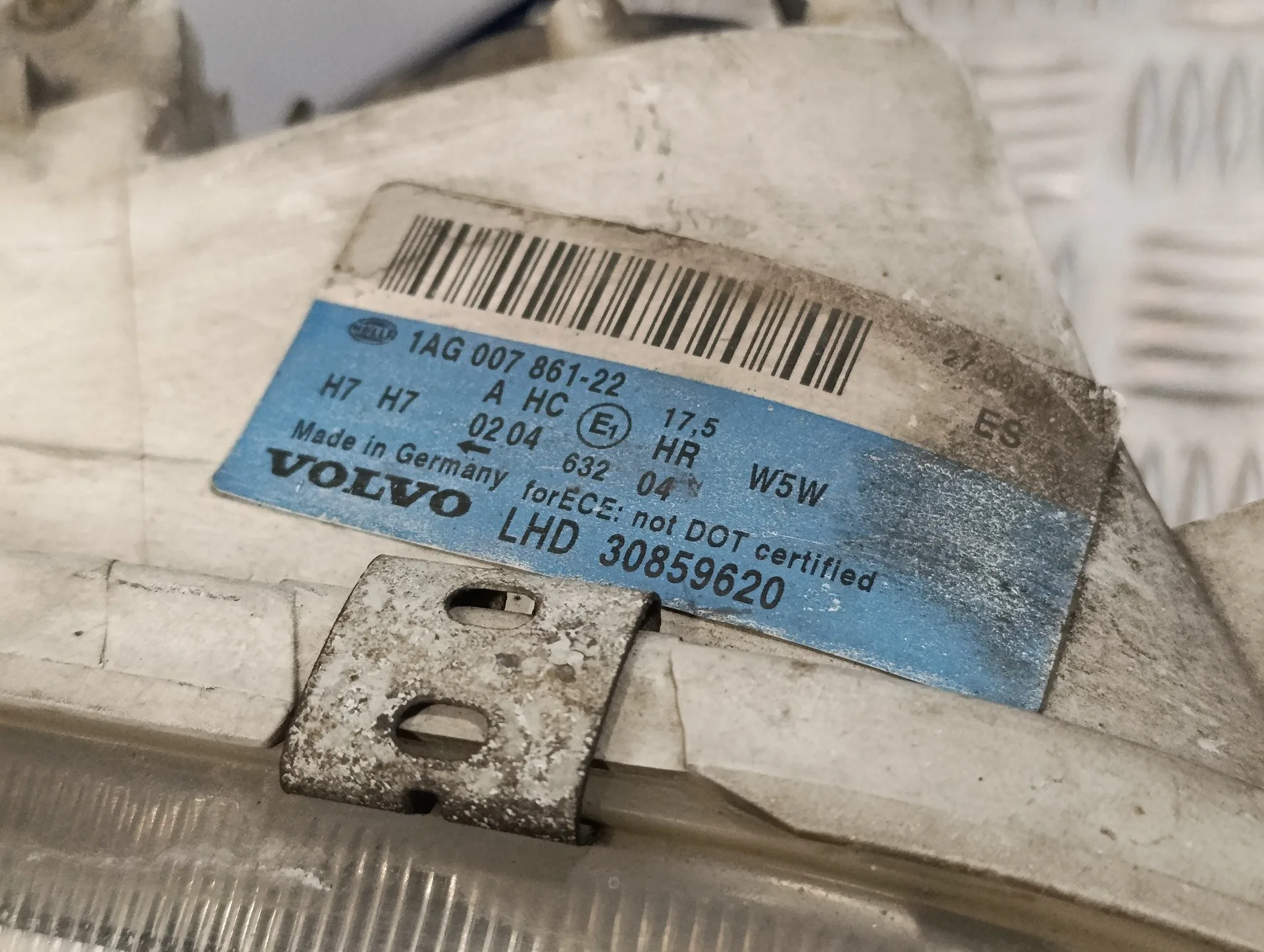 Faro Derecho para Volvo V40 Familiar