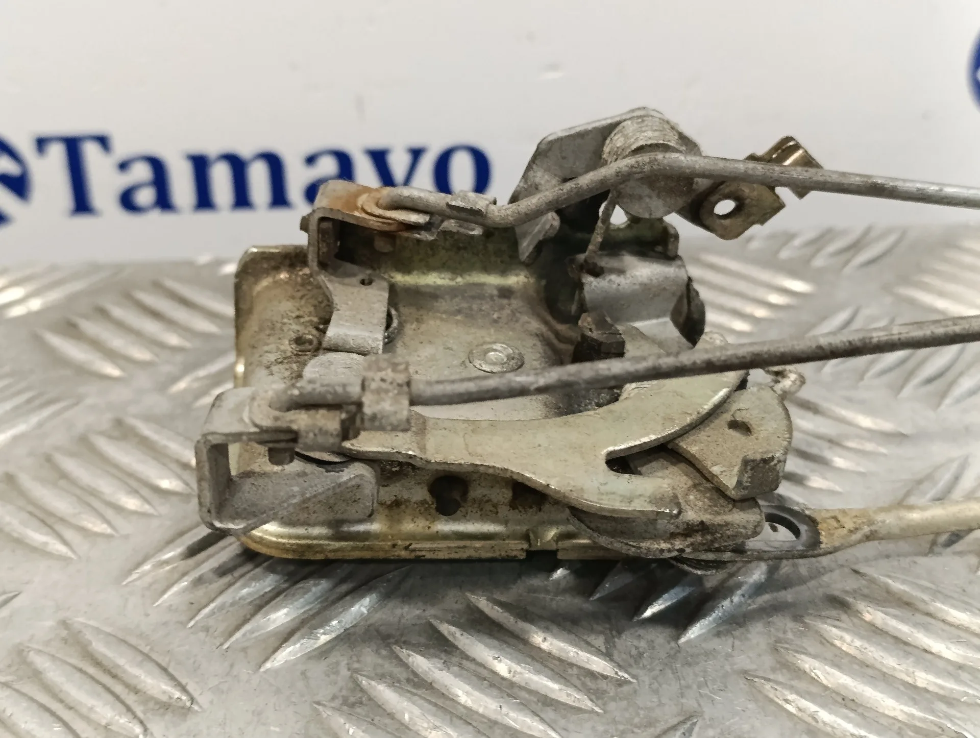 Cerradura Puerta Delantera Izquierda para Mitsubishi Montero (L040)