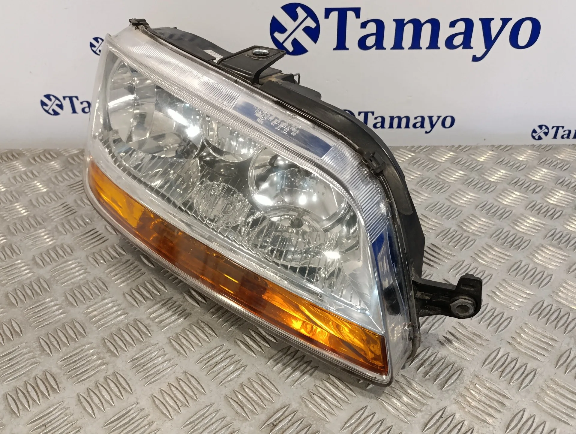 Faro Derecho para Fiat Idea (135)