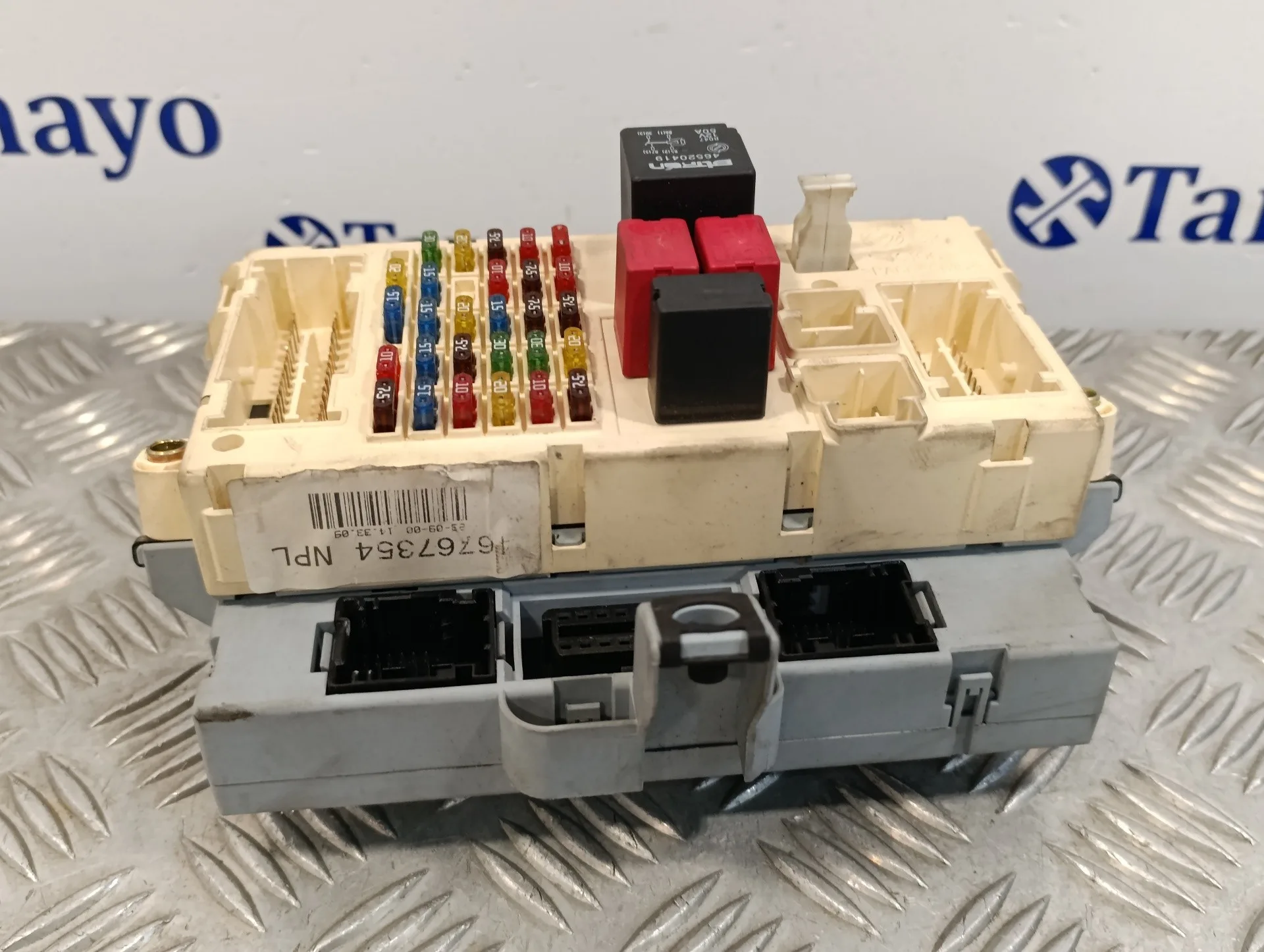 Caja Reles / Fusibles para Fiat Punto Berlina (188)