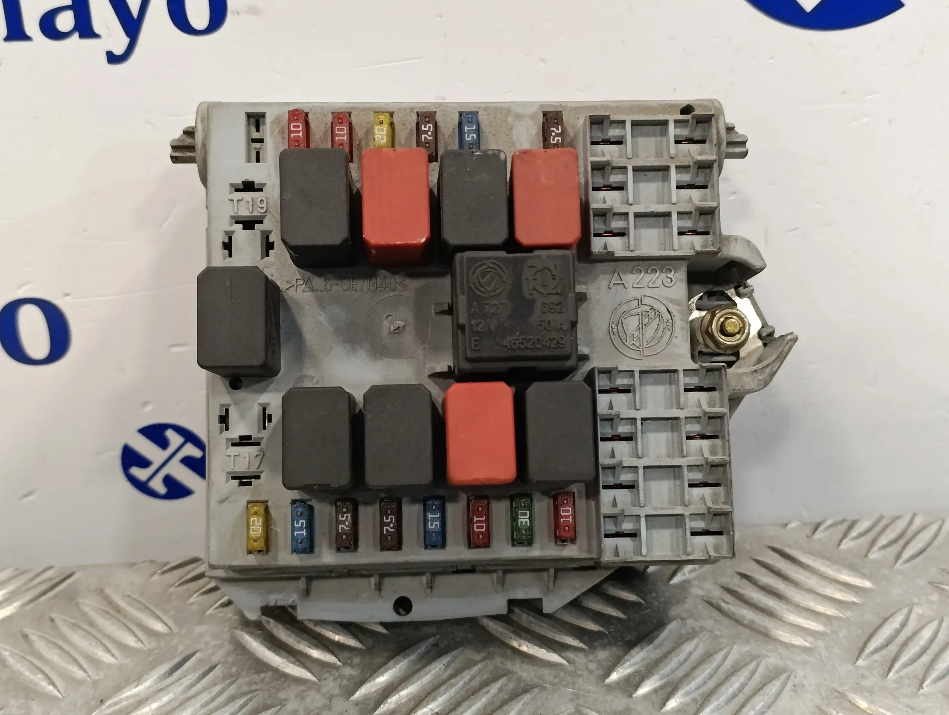 Caja Reles / Fusibles para Fiat Punto Berlina (188)