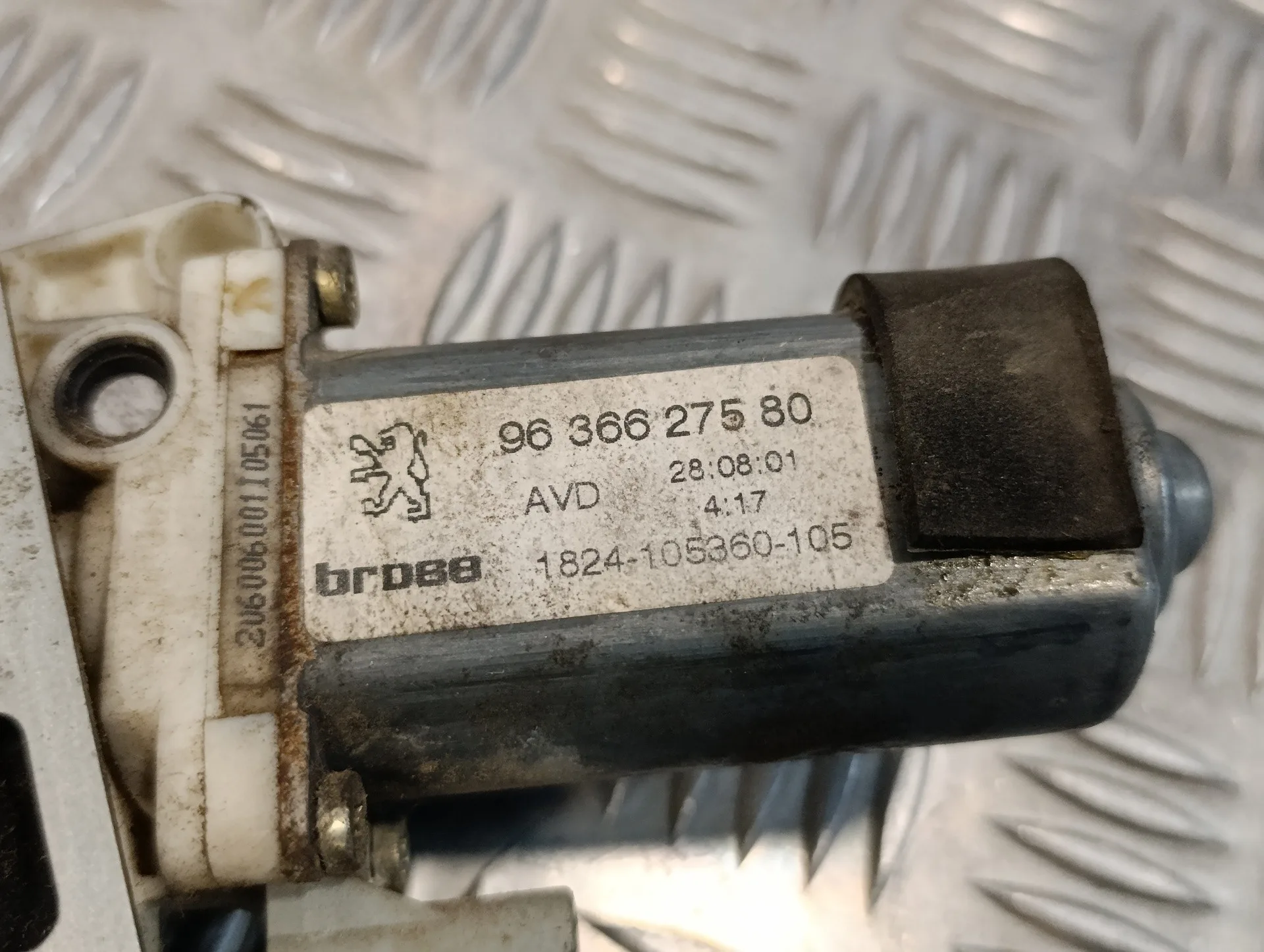 Elevalunas Delantero Derecho para Peugeot 206 Cc
