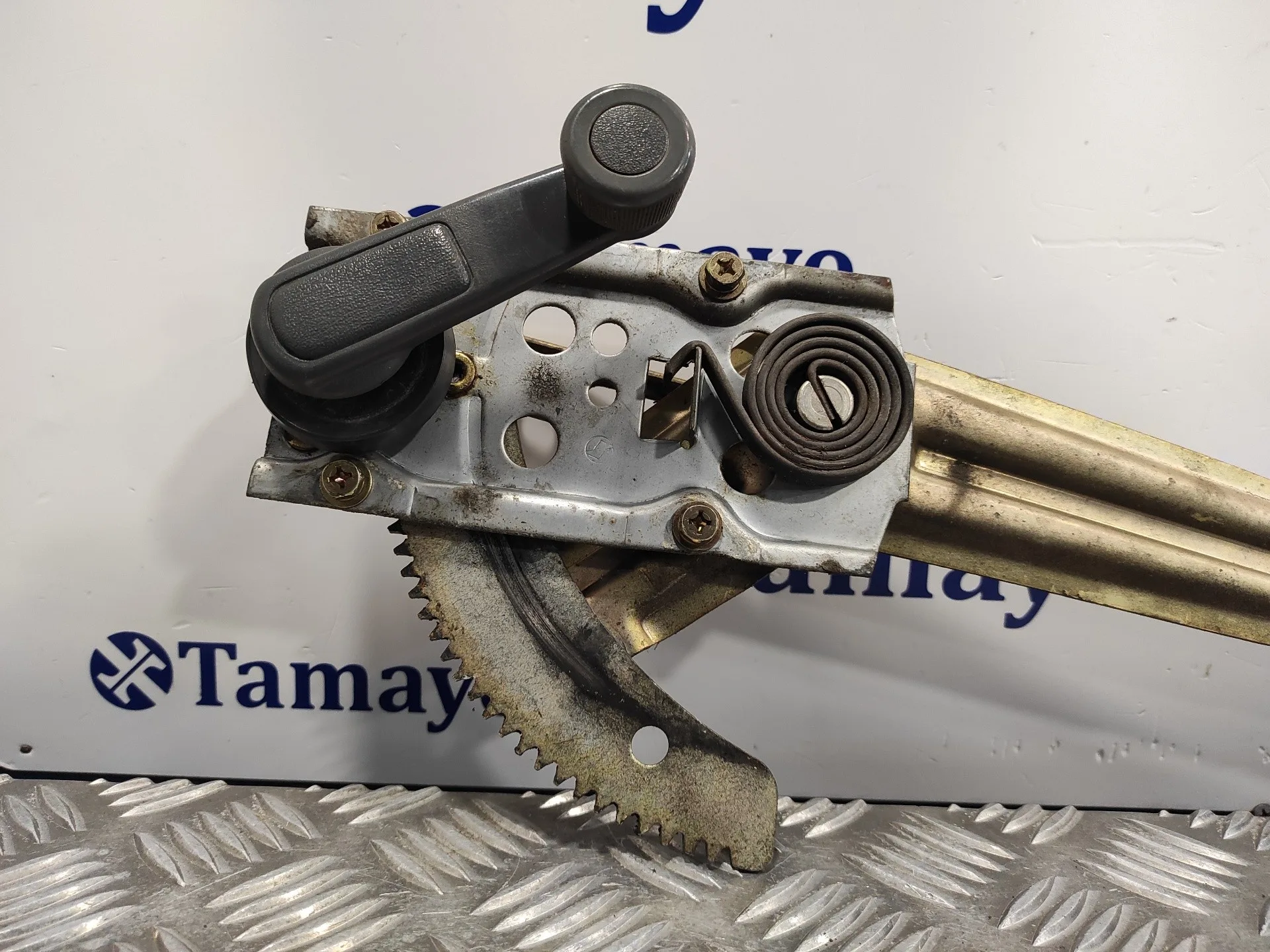 Elevalunas Delantero Derecho para Mitsubishi Montero (L040)