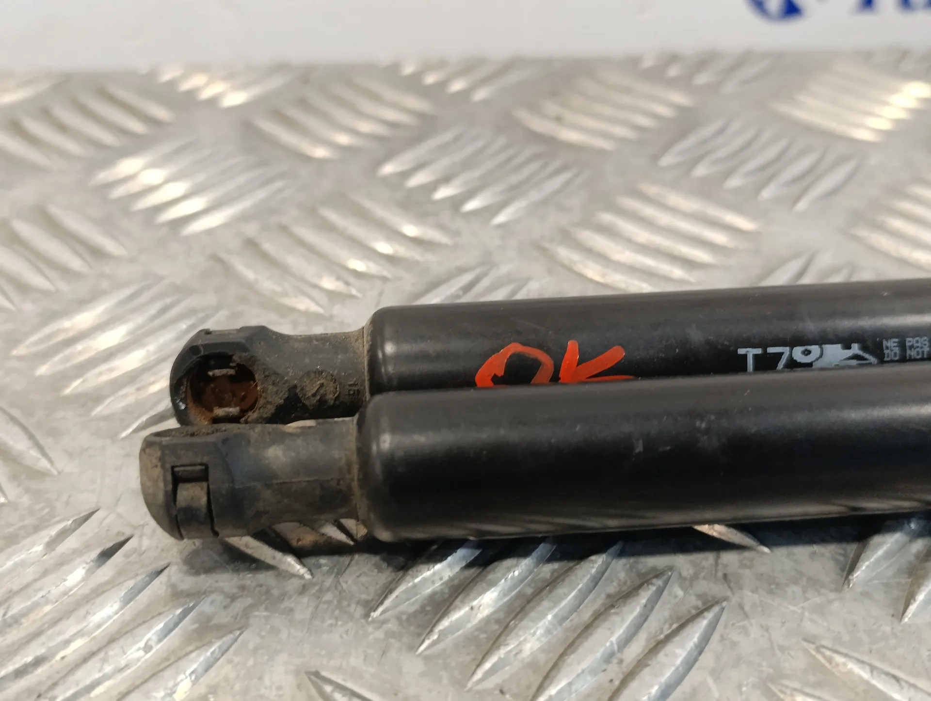 Amortiguadores Maletero / Porton para Peugeot 308