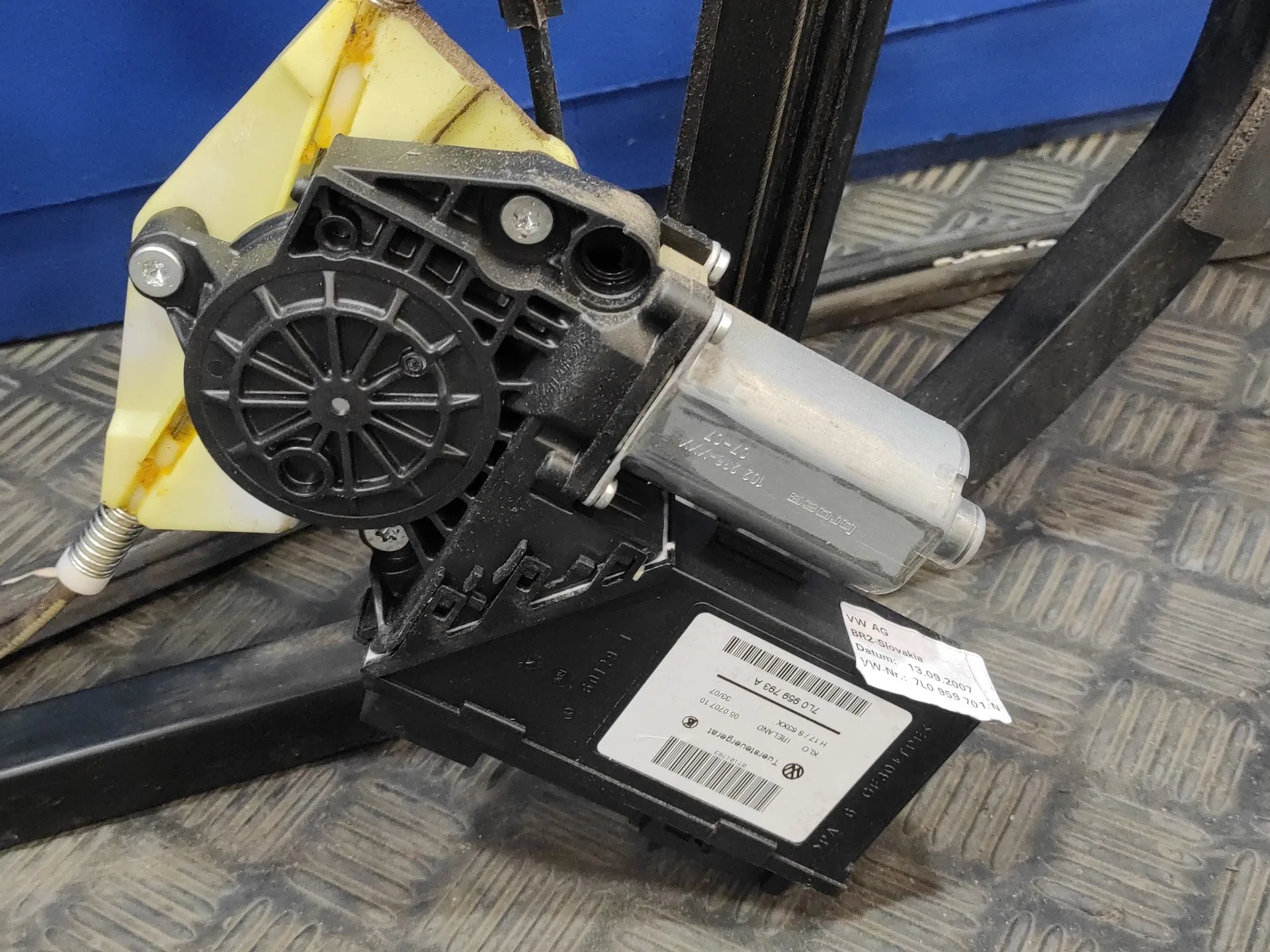 Elevalunas Delantero Izquierdo para Volkswagen Touareg (7L6)