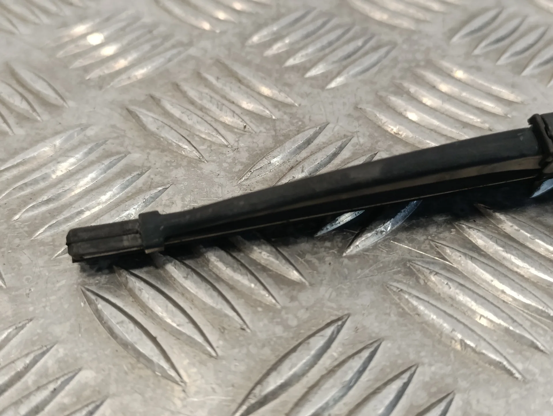 Brazo Limpia Delantero Izquierdo para Mini Mini (R56)