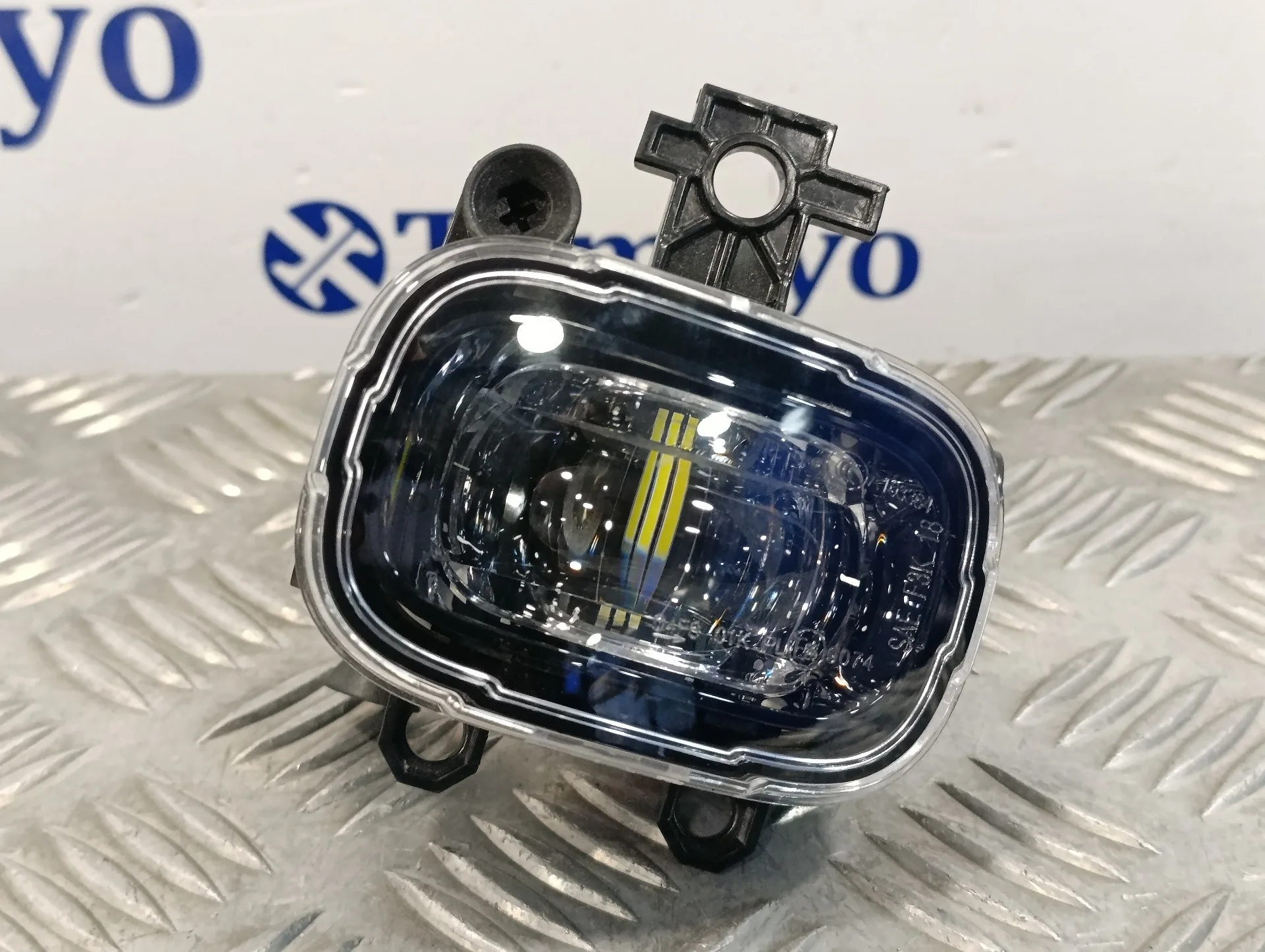 Faro Antiniebla Izquierdo para Renault Clio V
