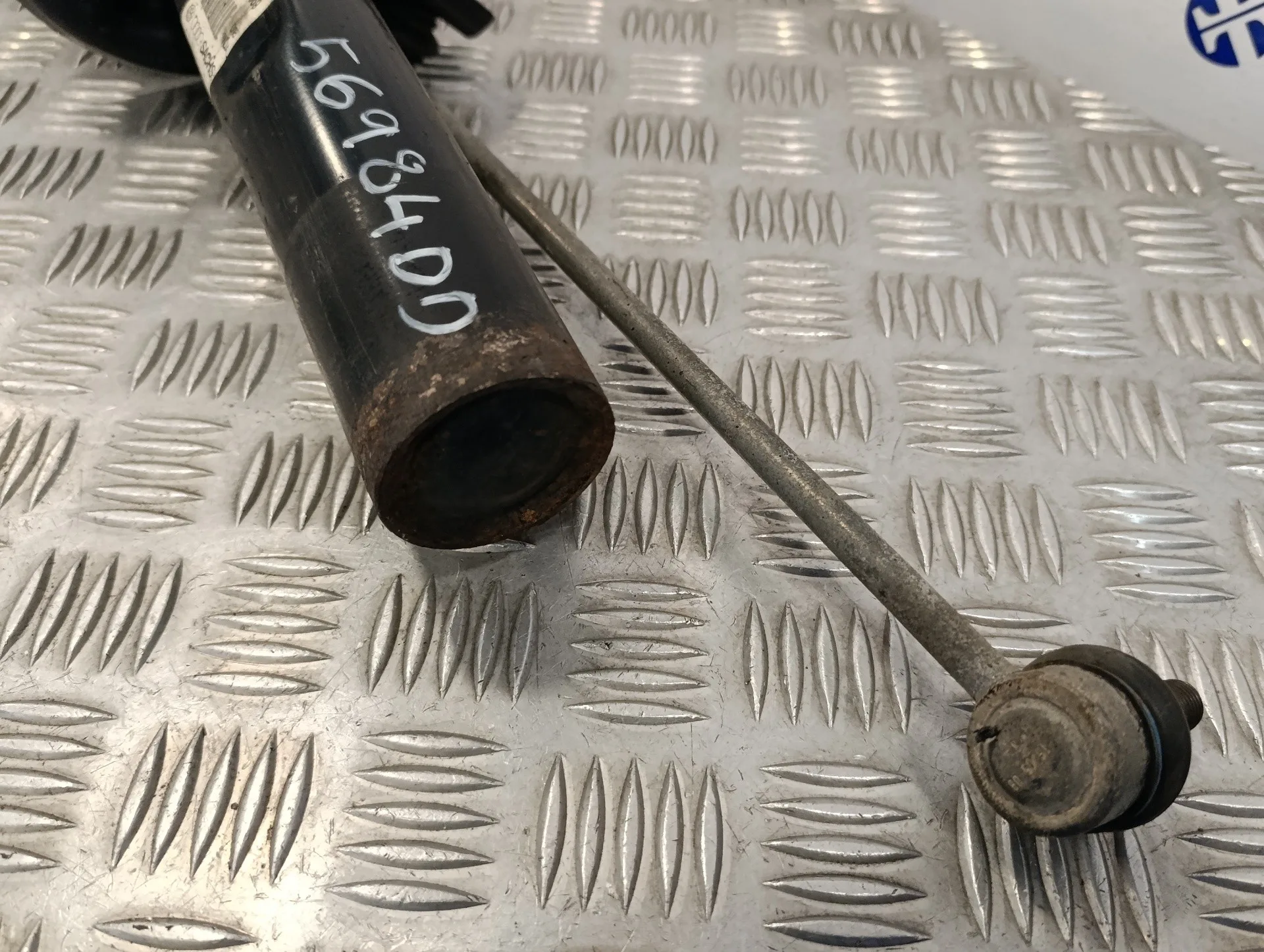 Amortiguador Delantero Derecho para Audi A3 (8P)