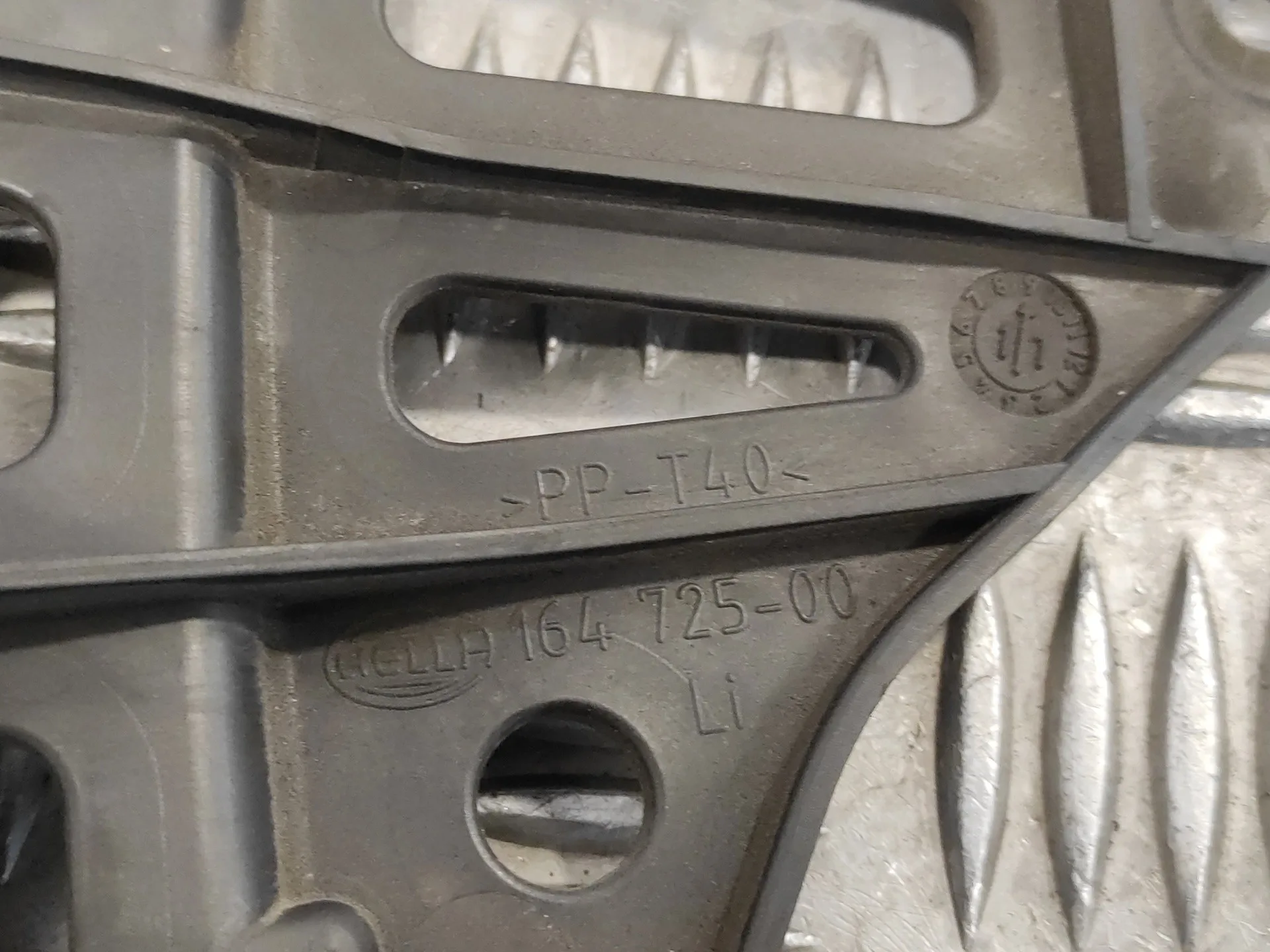 Soporte Faro Izquierdo para Citroën C4 Picasso
