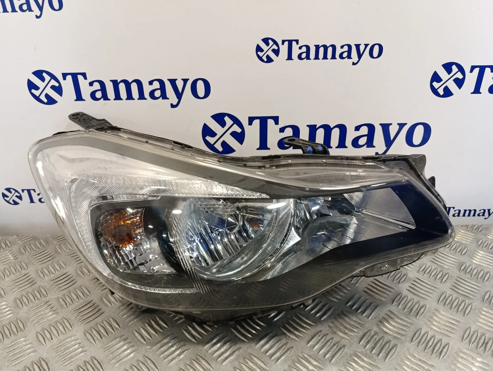 Faro Derecho para Subaru Xv