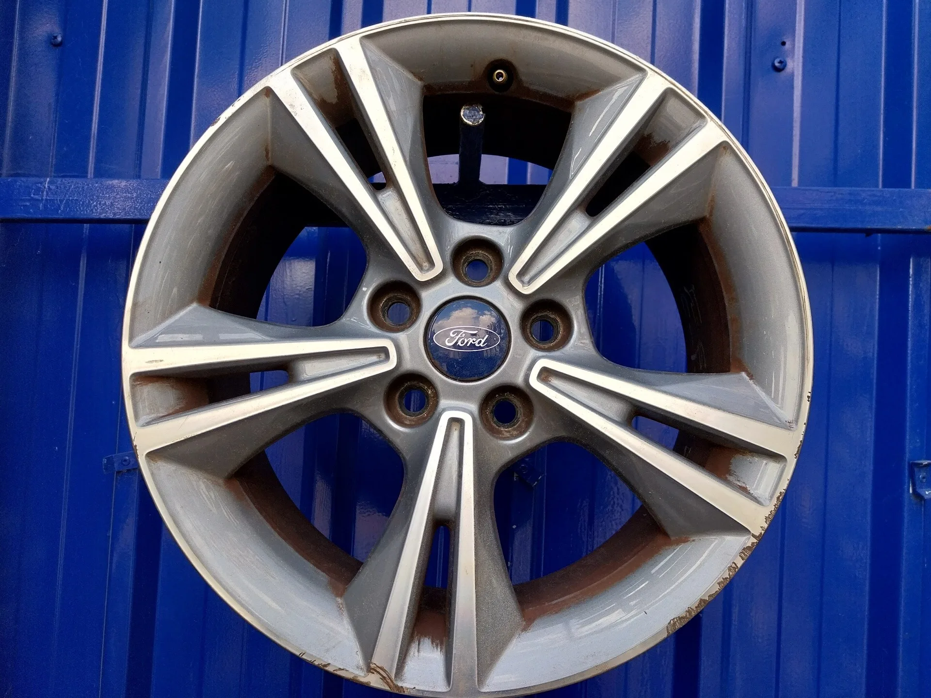 Llanta para Ford C-Max (Ceu)