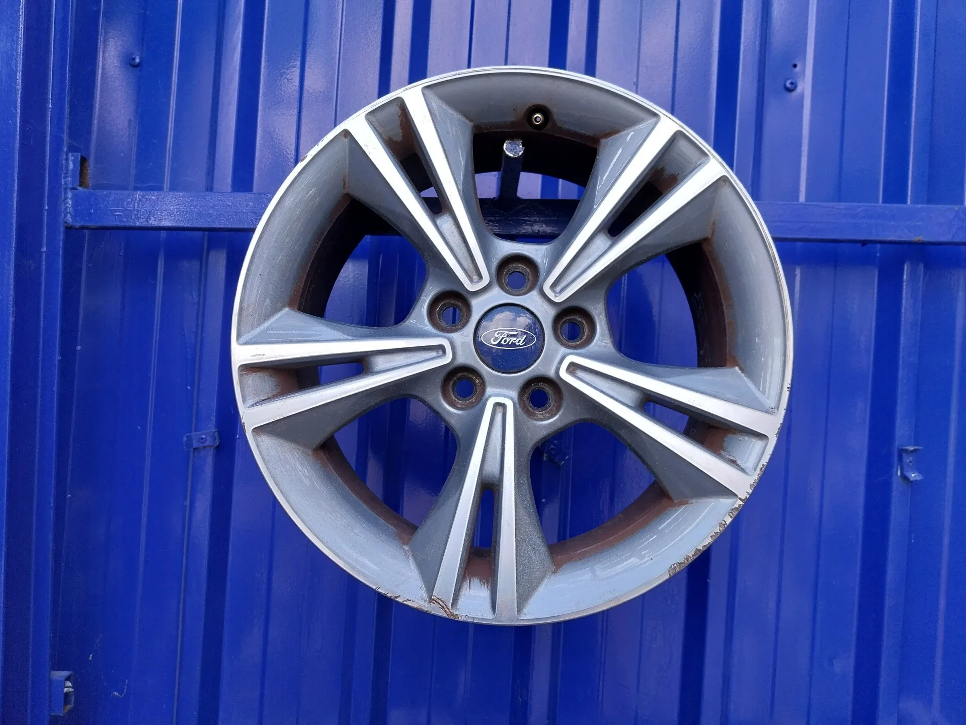 Llanta para Ford C-Max (Ceu)