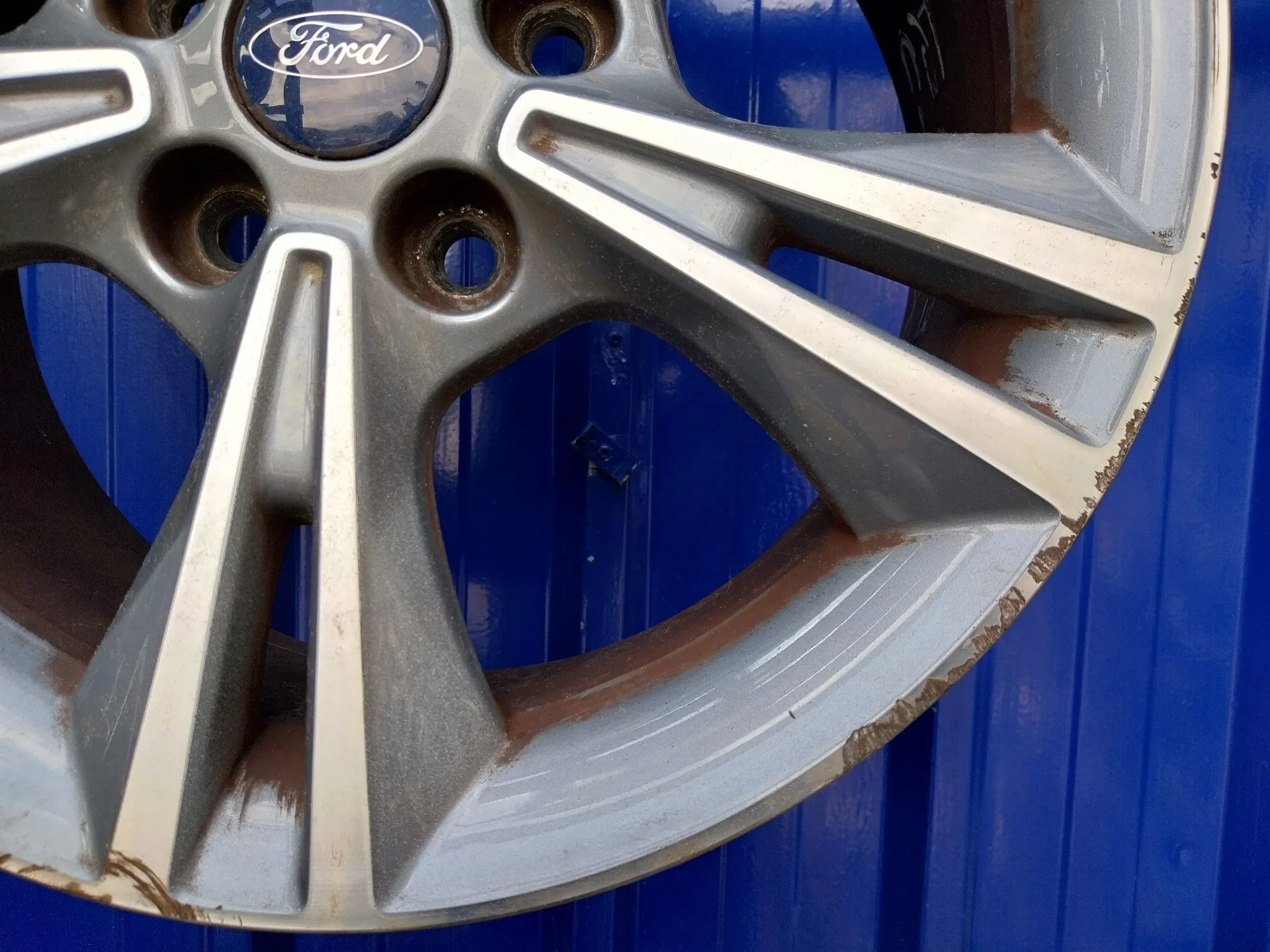 Llanta para Ford C-Max (Ceu)