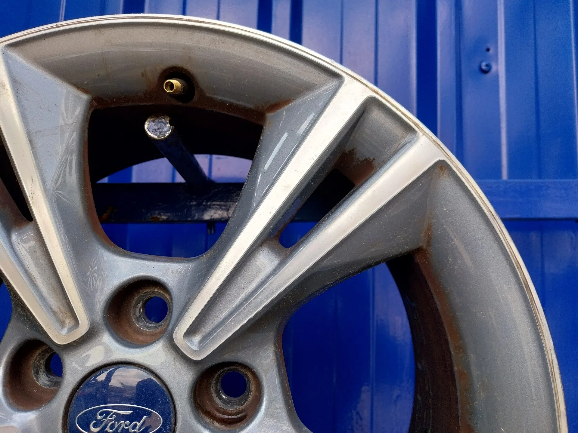 Llanta para Ford C-Max (Ceu)