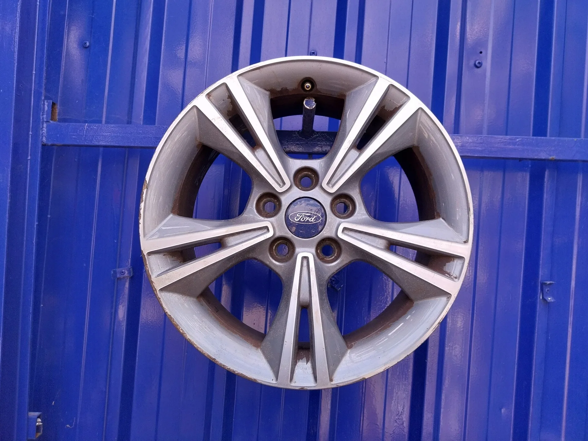 Llanta para Ford C-Max (Ceu)