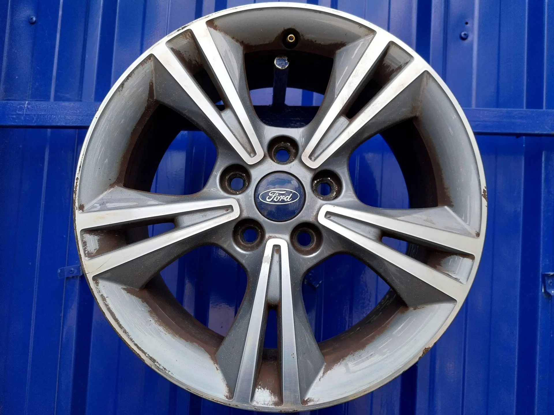 Llanta para Ford C-Max (Ceu)