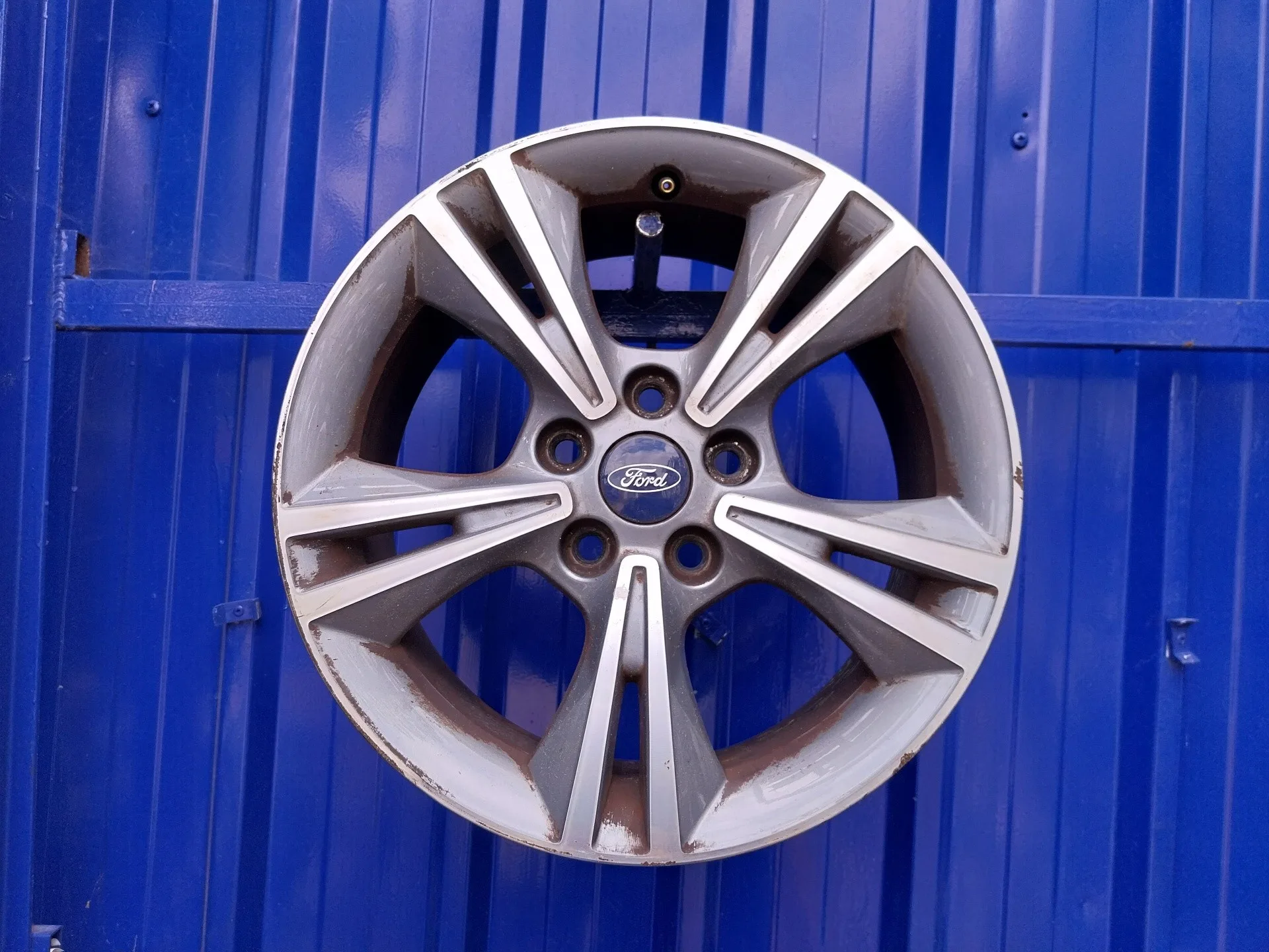 Llanta para Ford C-Max (Ceu)