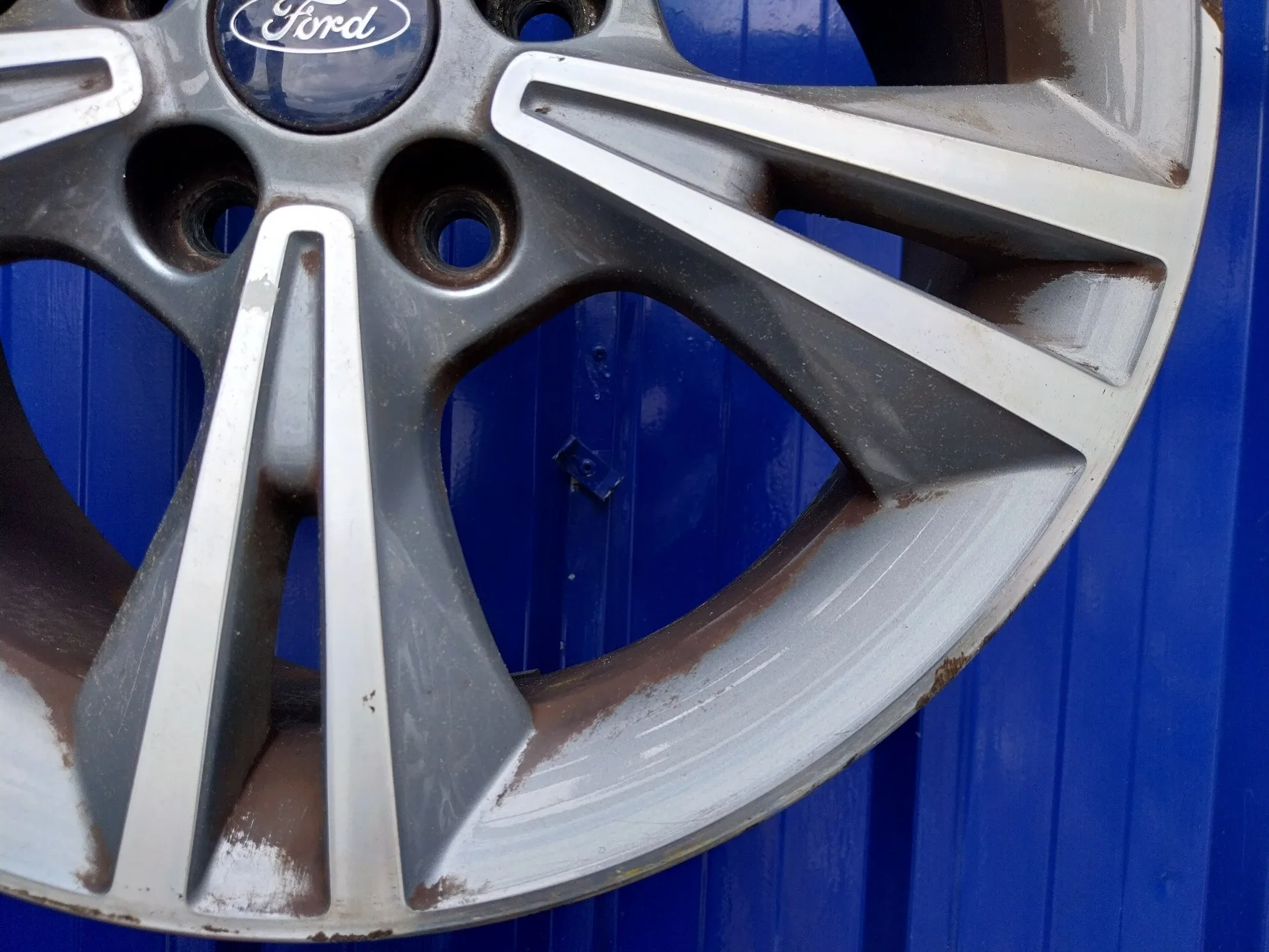 Llanta para Ford C-Max (Ceu)