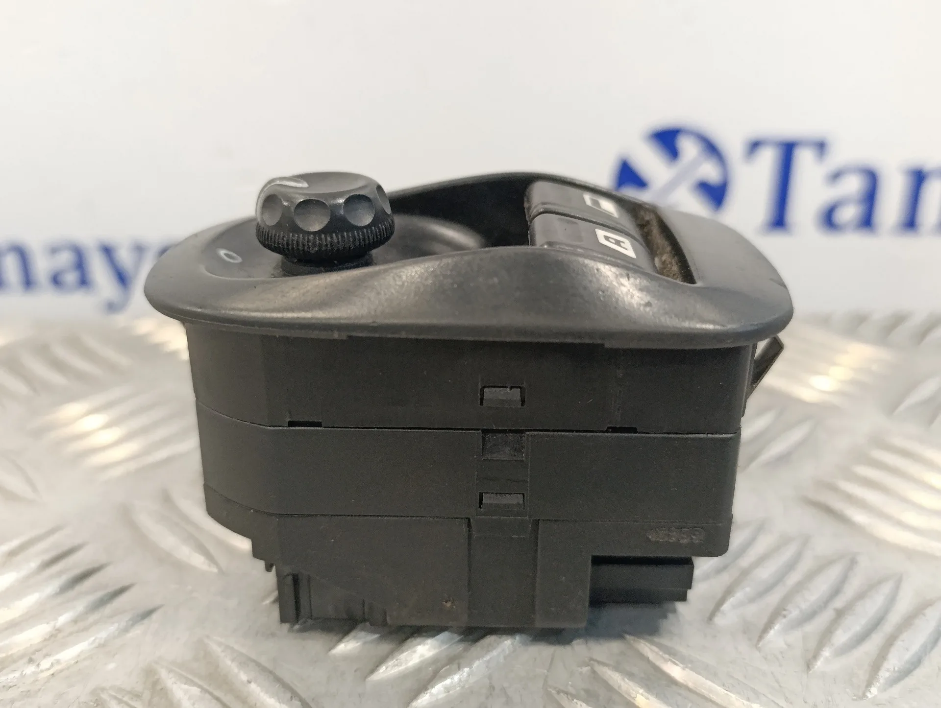 Mando Elevalunas Delantero Izquierdo para Peugeot 206 Berlina