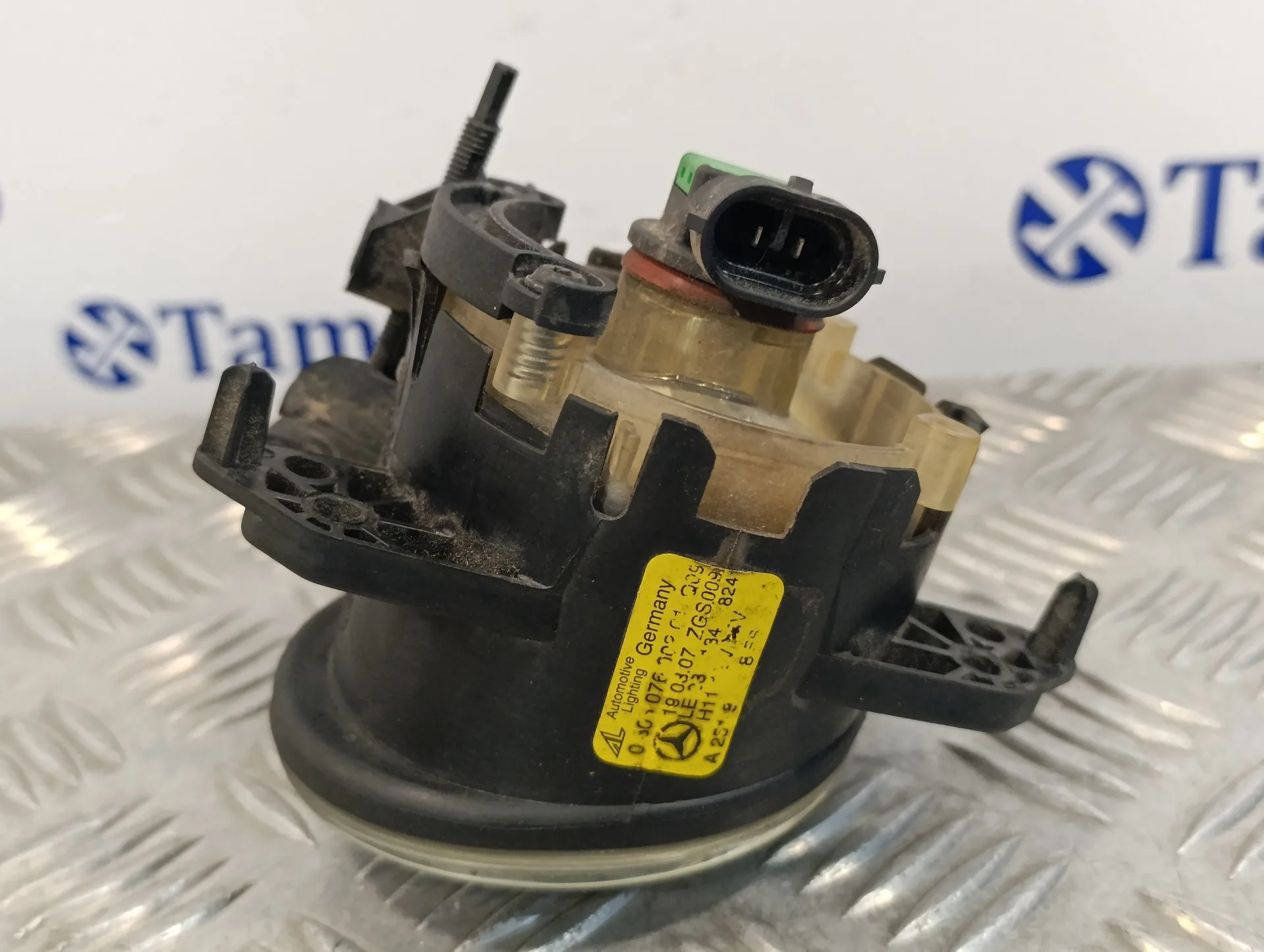 Faro Antiniebla Derecho para Mercedes-Benz Clase A (W169)