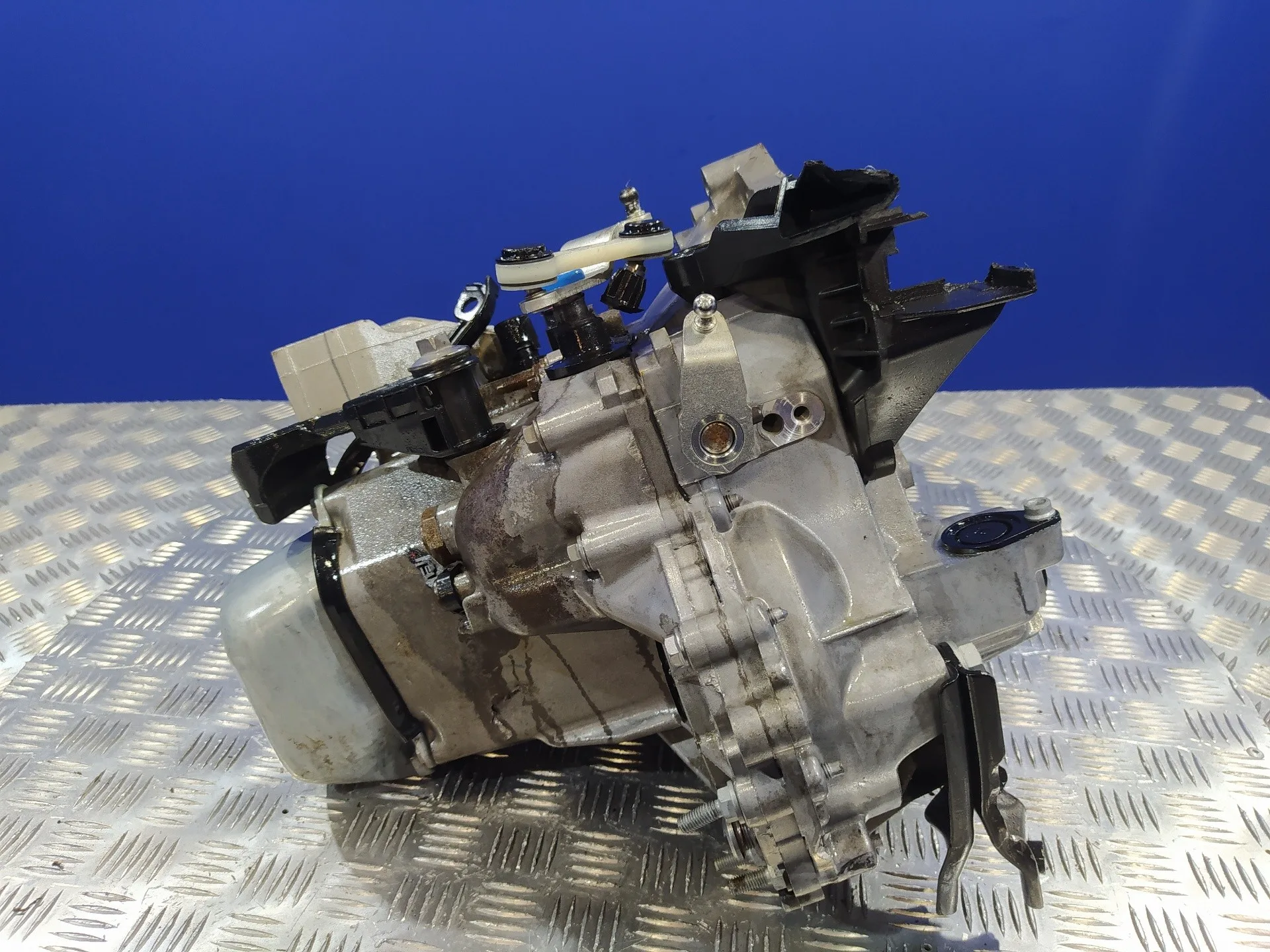 Despiece Caja Cambios para Peugeot 208