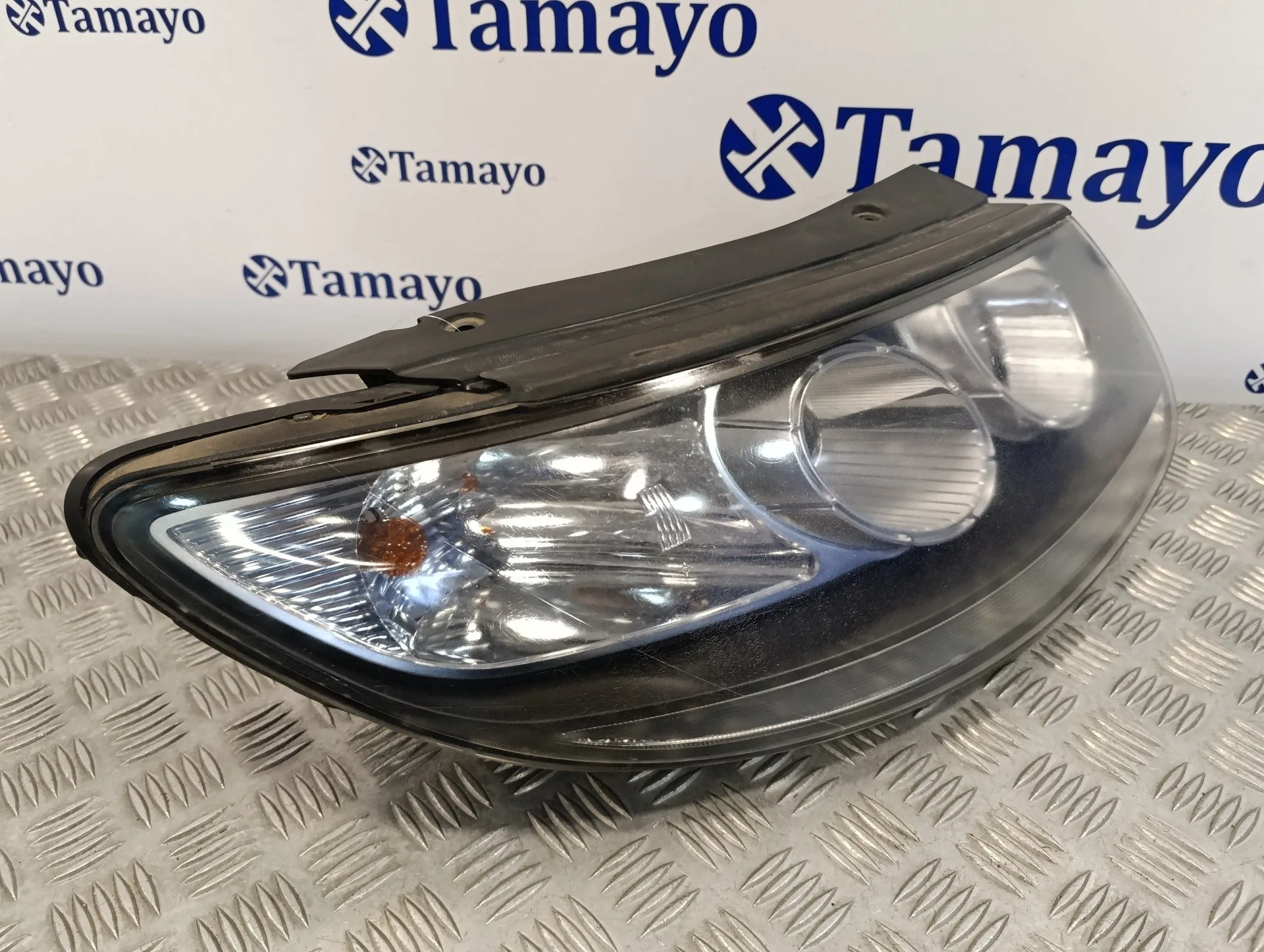 Faro Derecho para Hyundai Santa Fe (Bm)