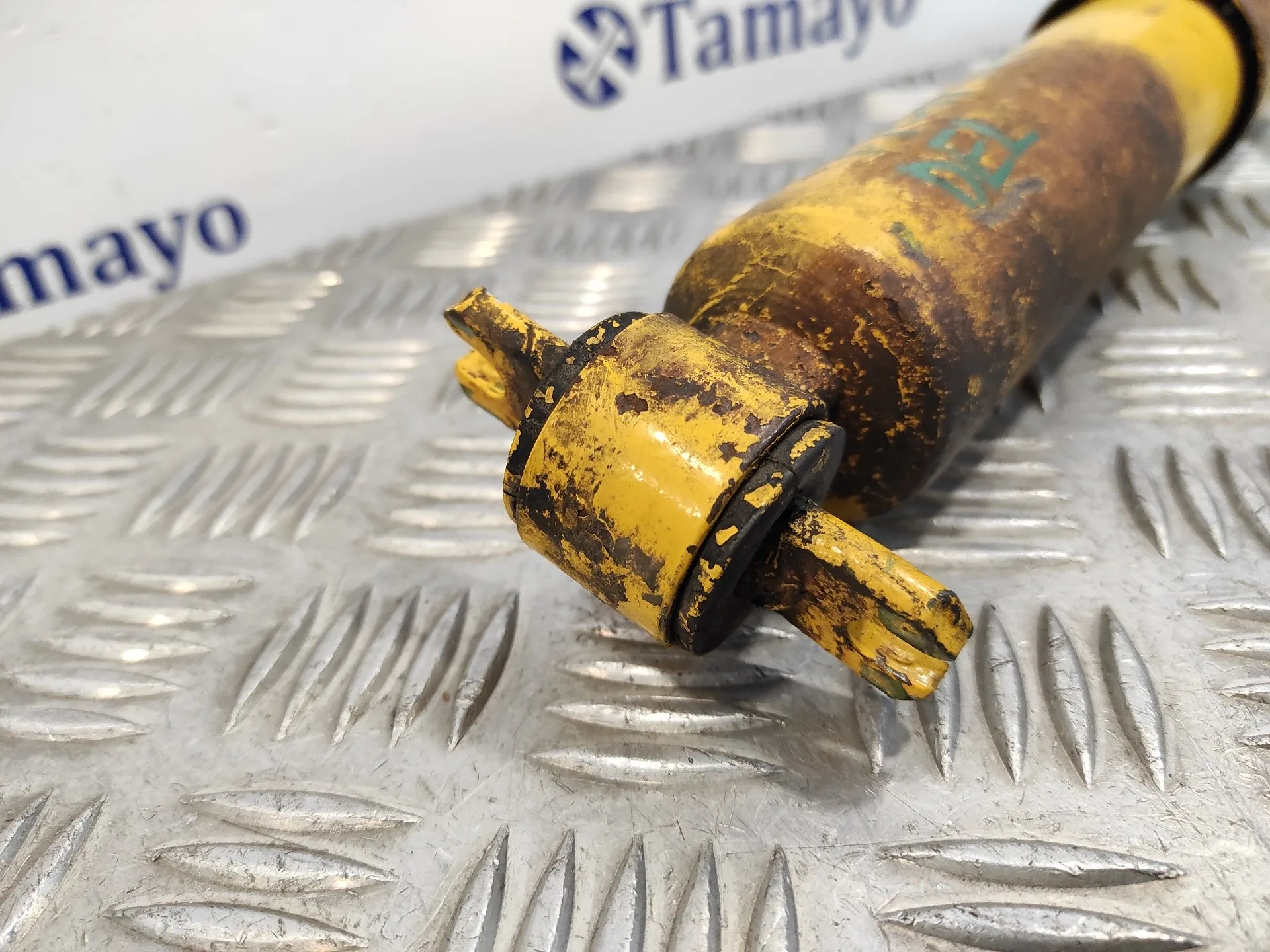 Amortiguador Delantero para Mitsubishi Montero (L040)