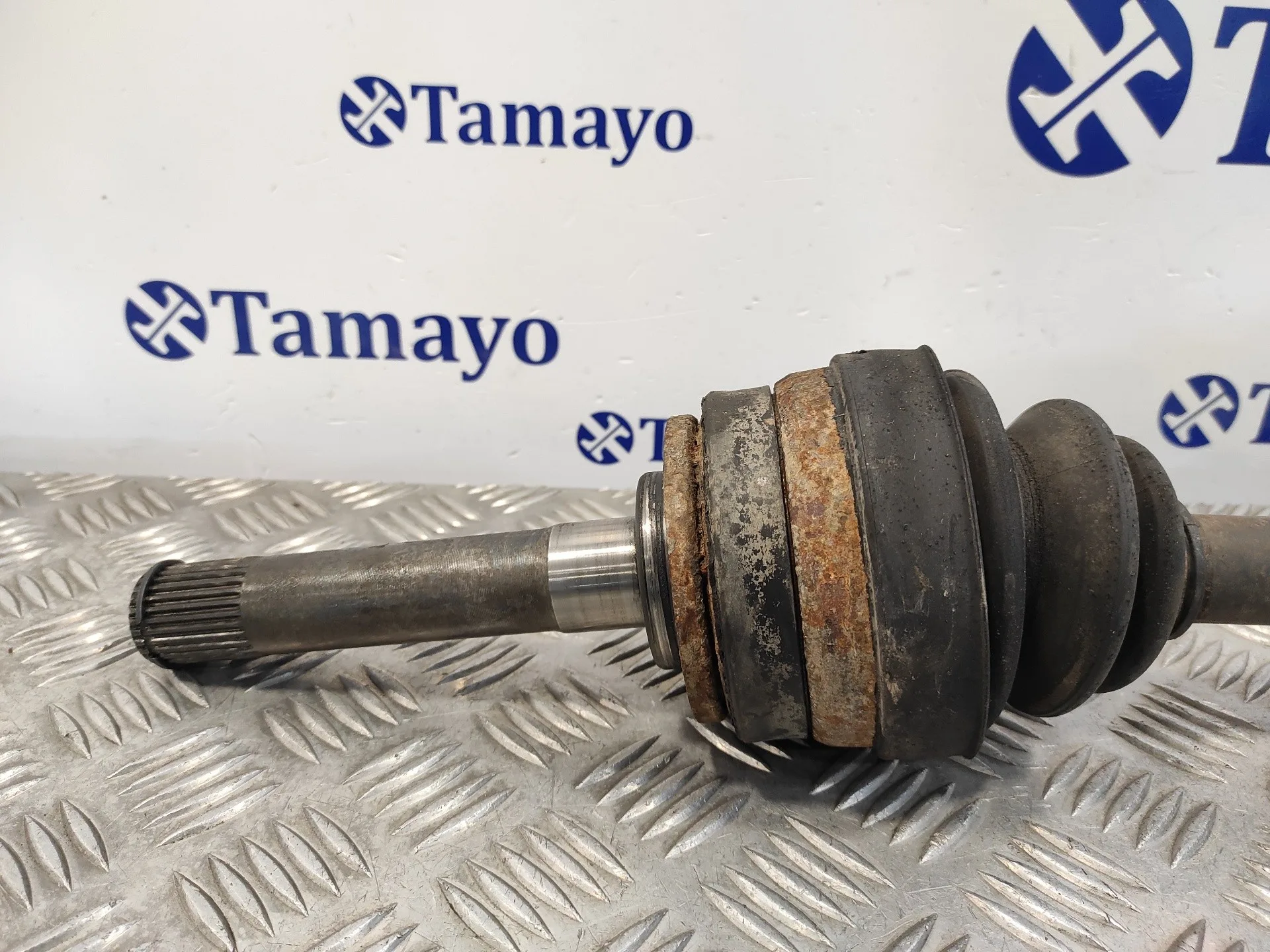 Transmision Delantera Derecha para Mitsubishi Montero (L040)