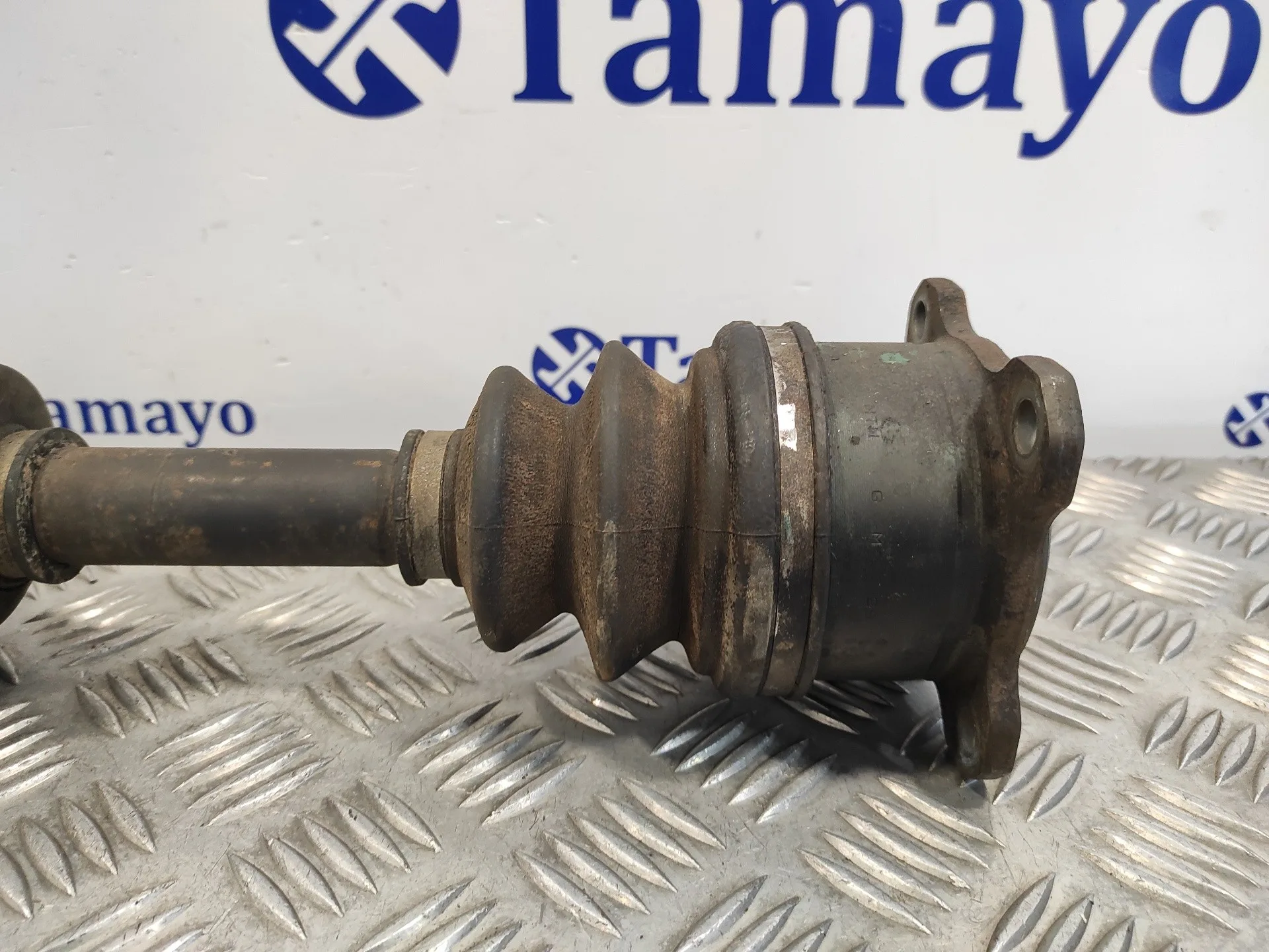 Transmision Delantera Derecha para Mitsubishi Montero (L040)