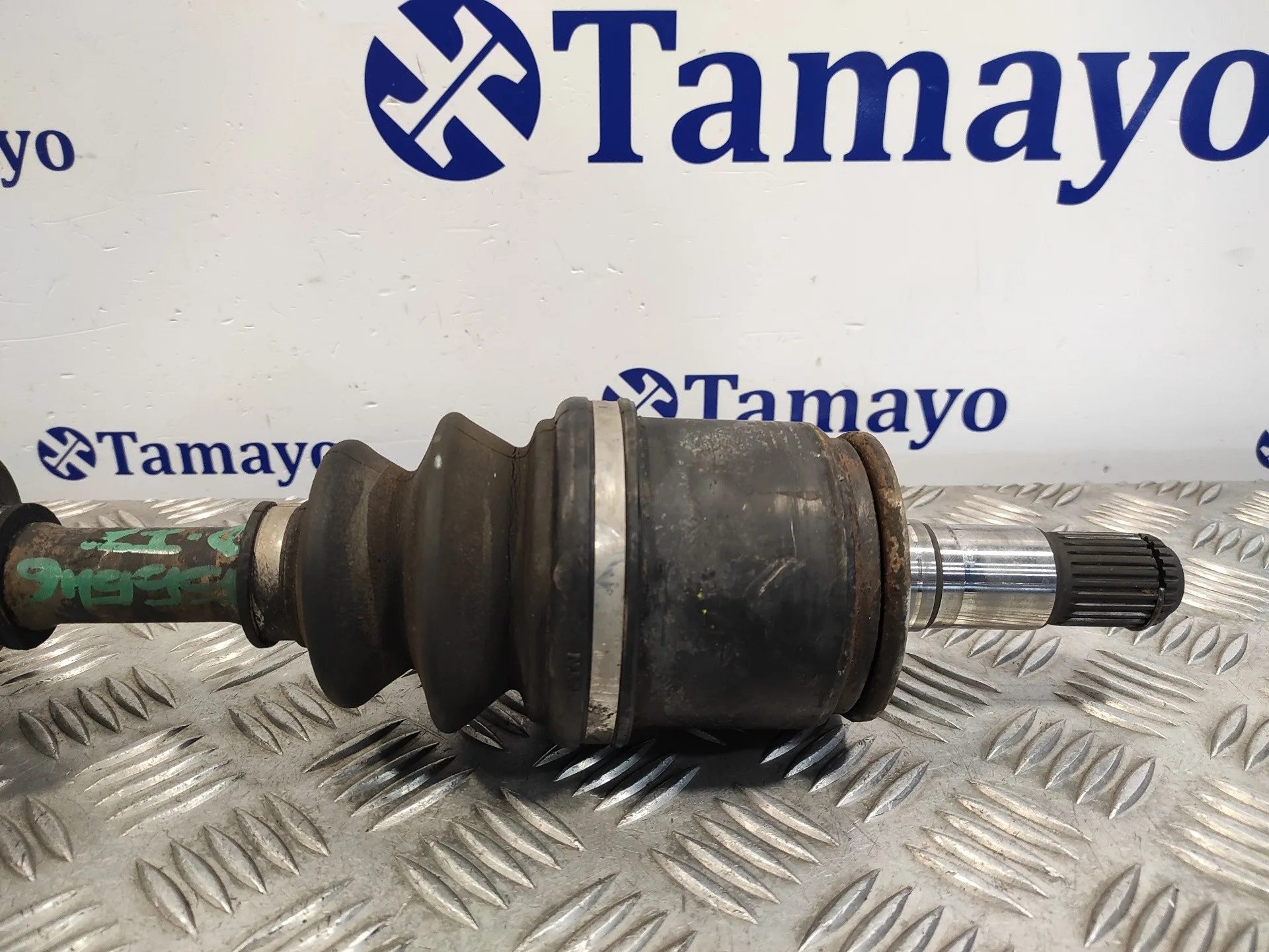 Transmision Delantera Izquierda para Mitsubishi Montero (L040)